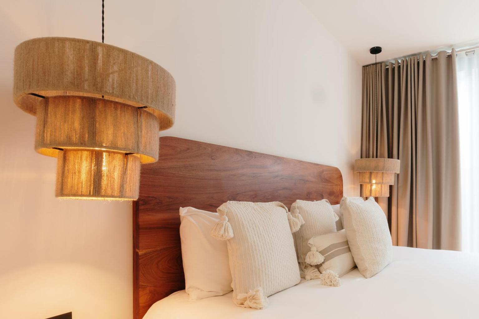 Deluxe King Room - Photo 1