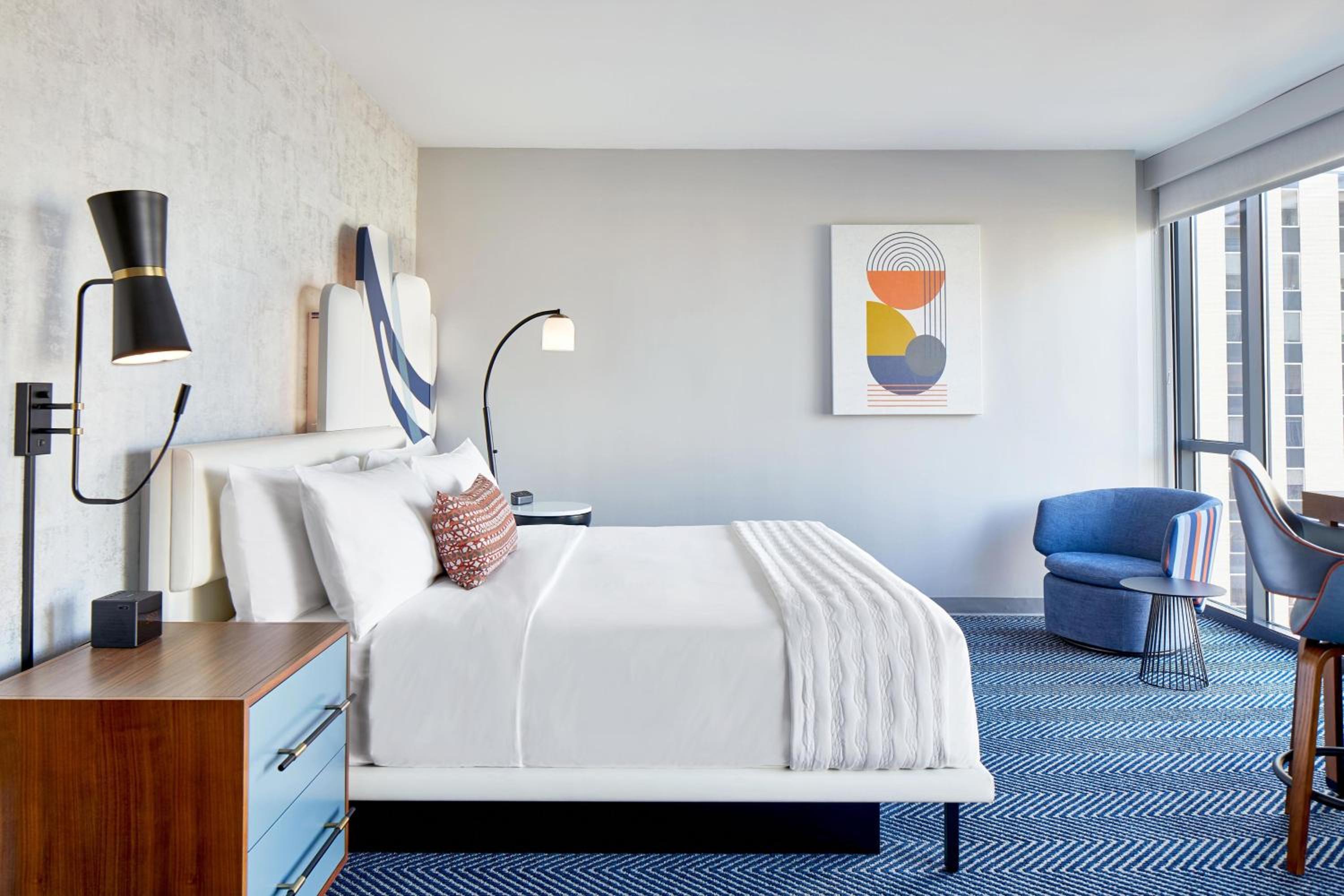 Superior, Guest room, 1 King, Sofa bed - Photo 4