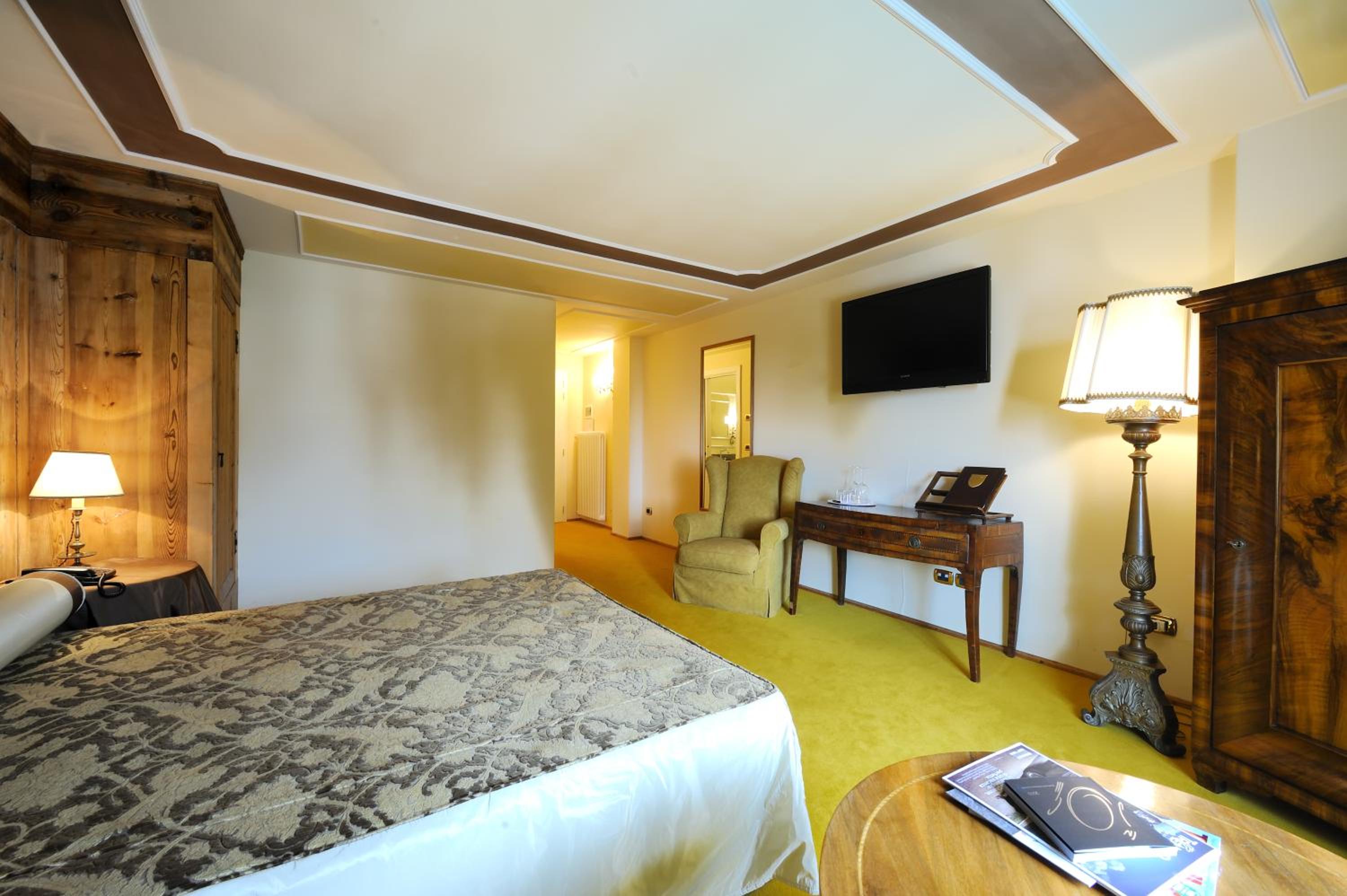 Deluxe Double Room with Bath