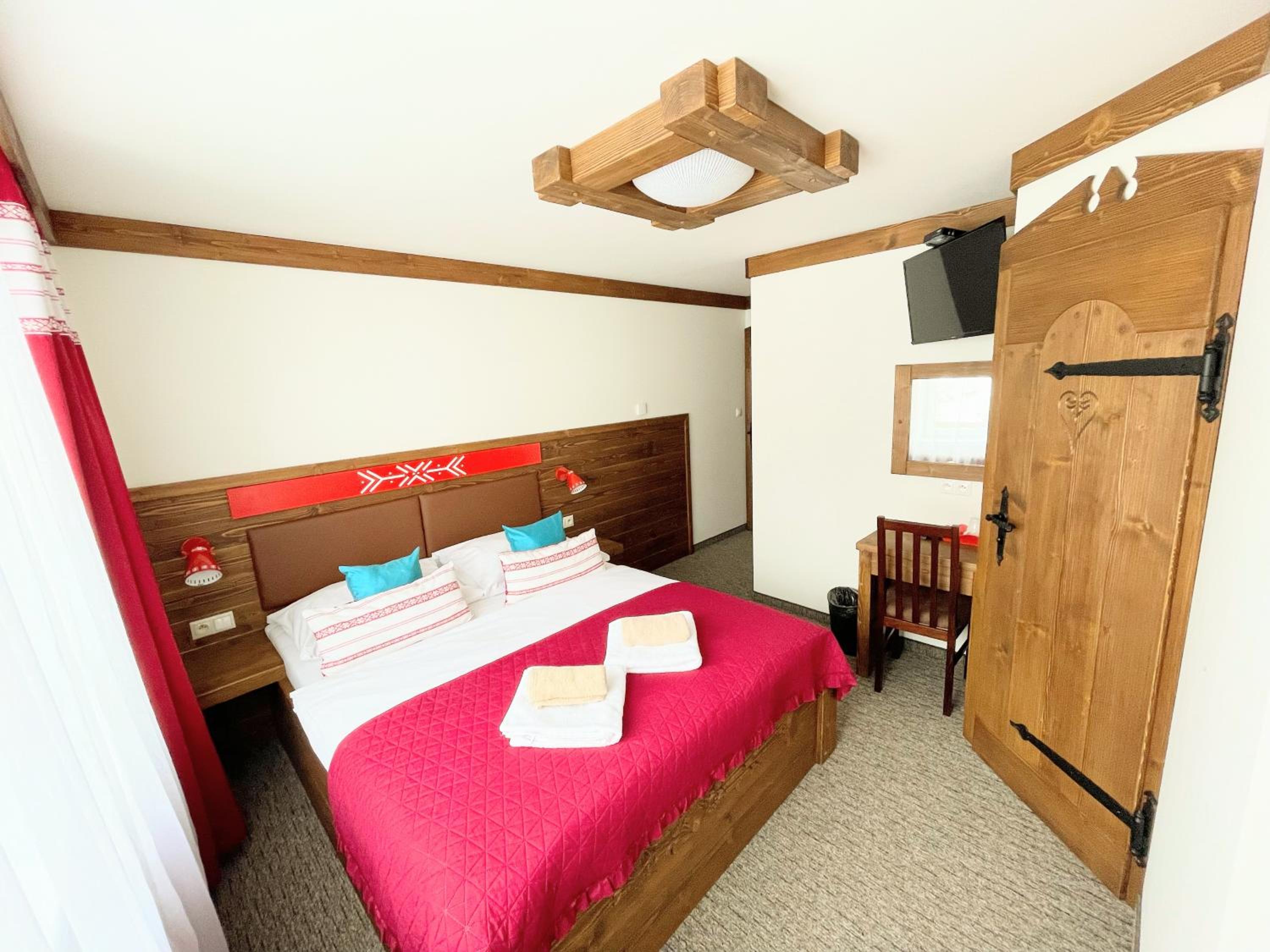 Deluxe Family Room photo 1