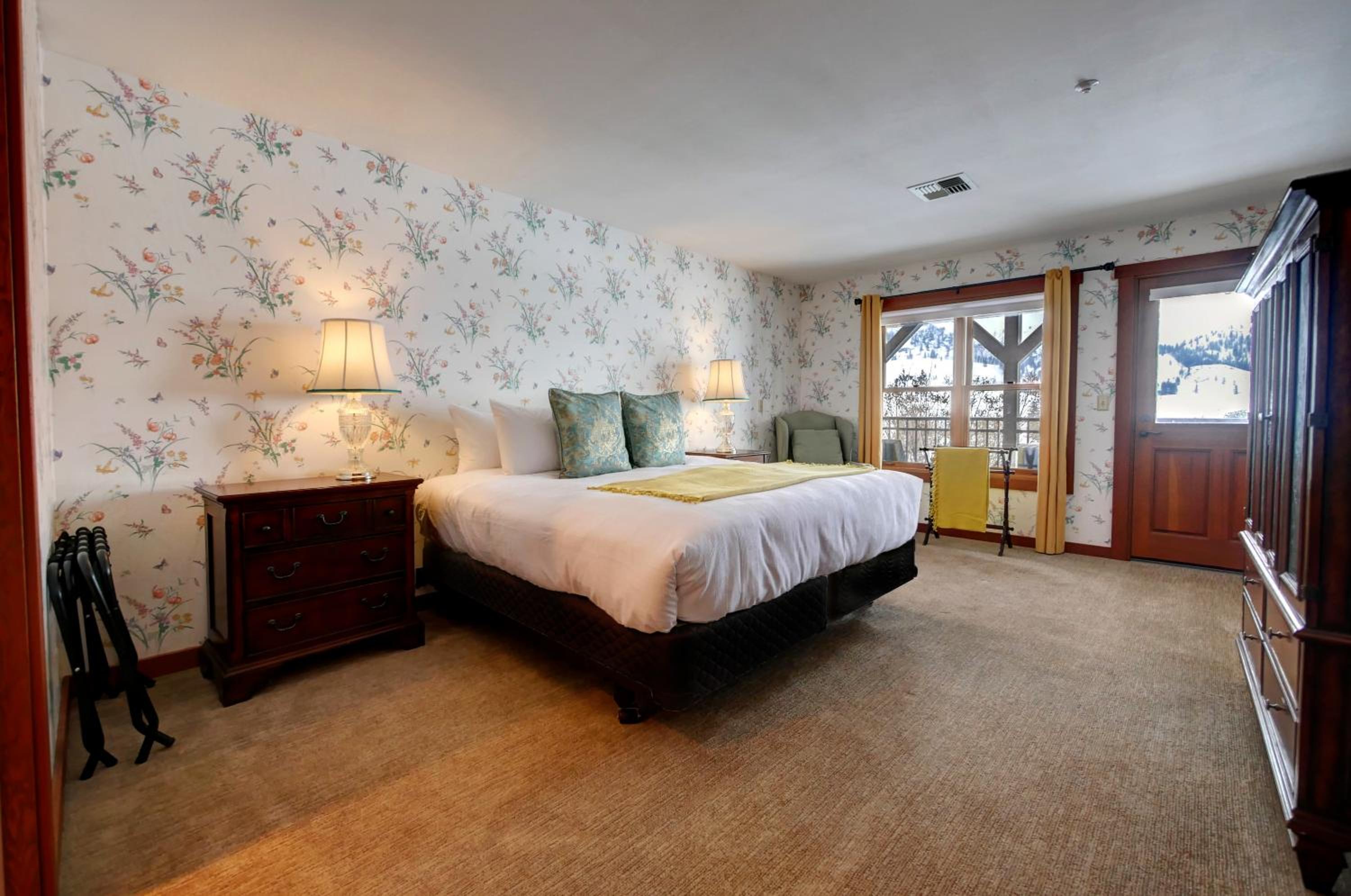 King Room with Balcony