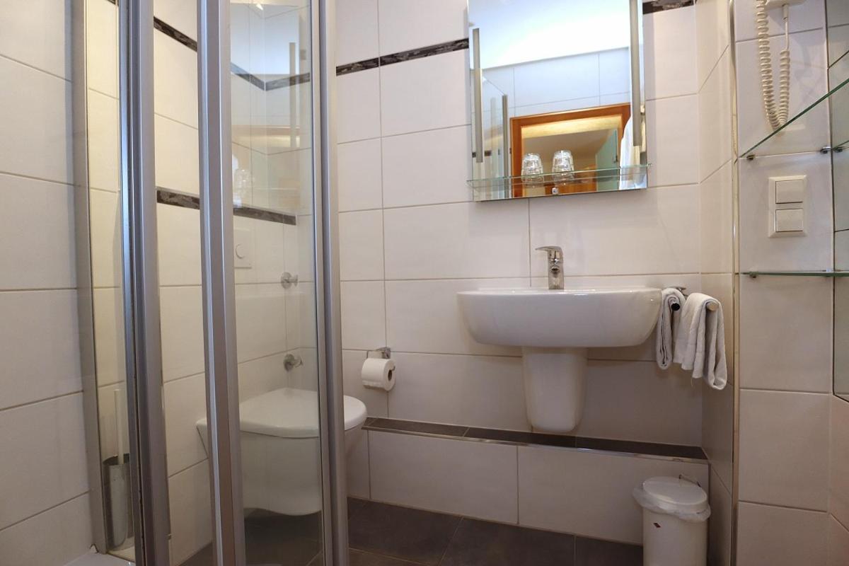 Double Room with Balcony photo 2