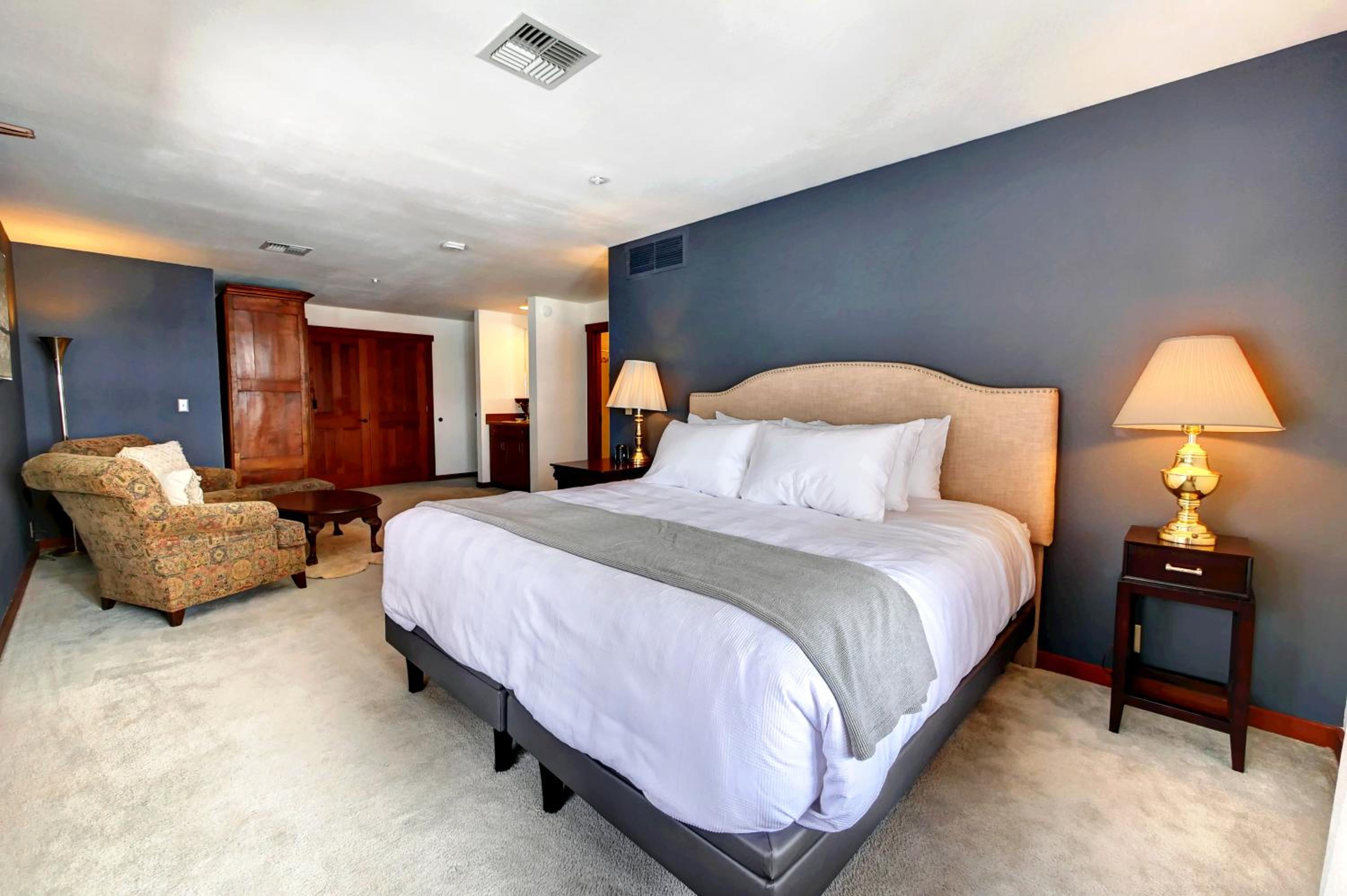 King Room with Garden View