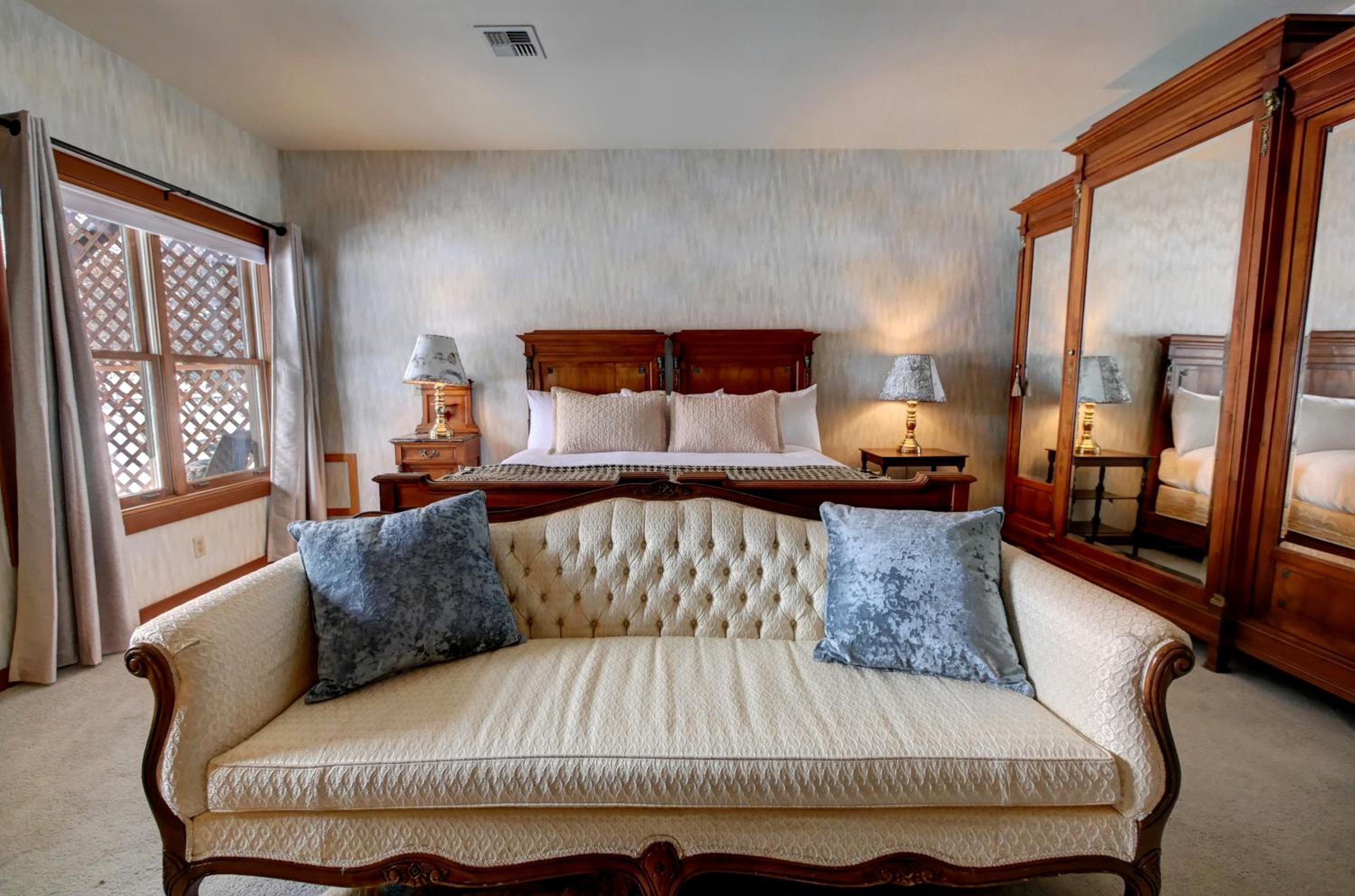 King Room with Balcony