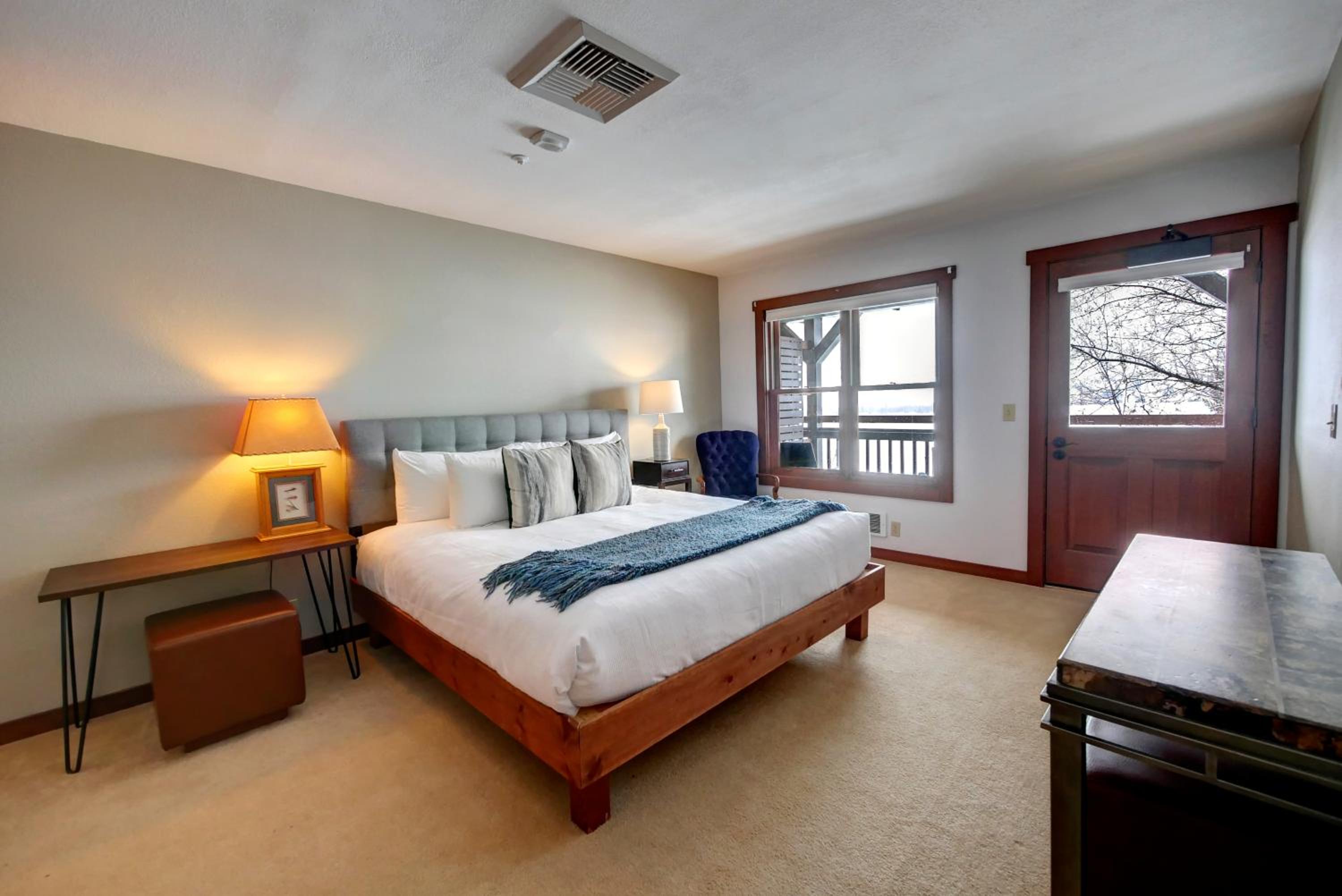 King Room with Balcony