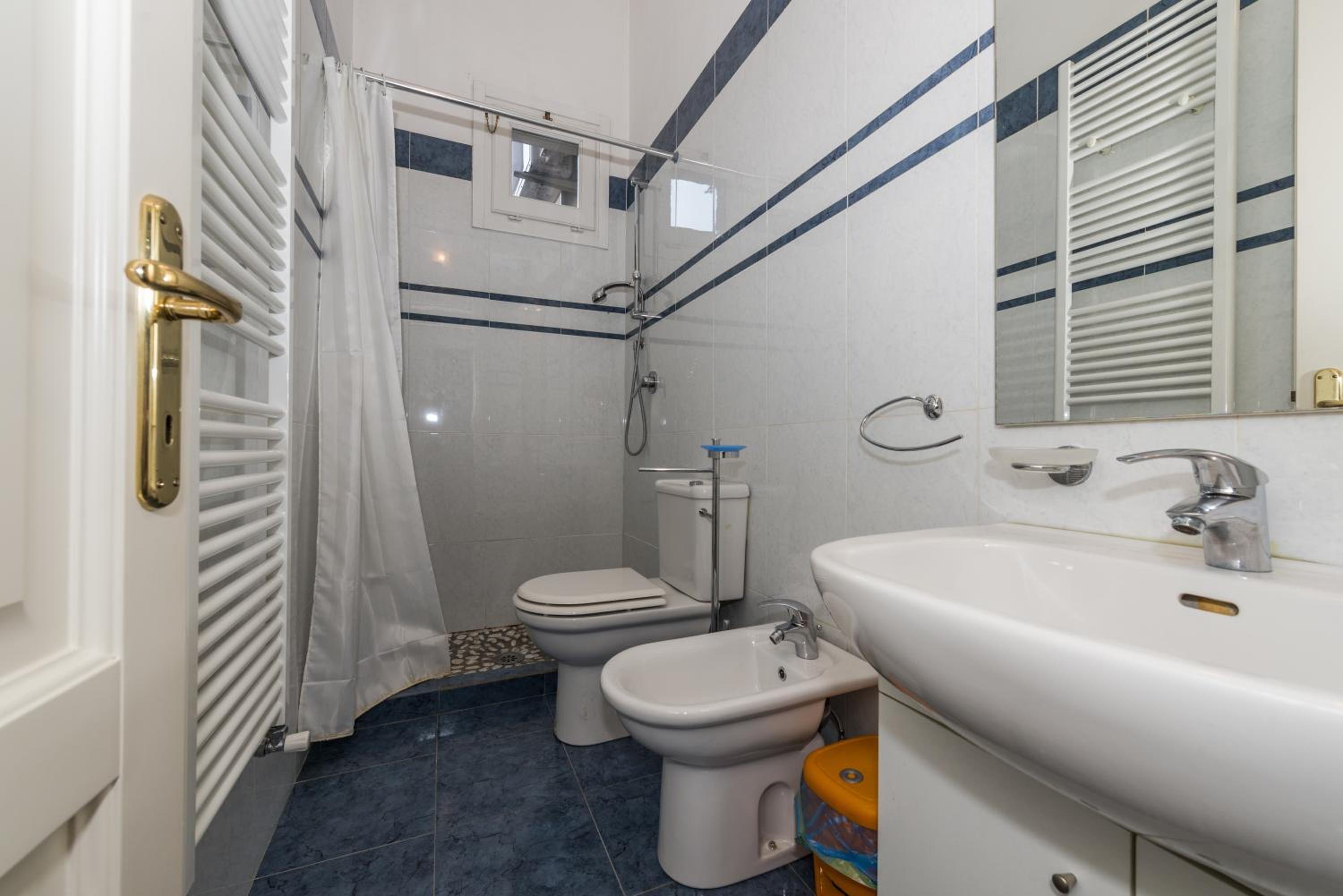 One-Bedroom Apartment With Garden View photo 2
