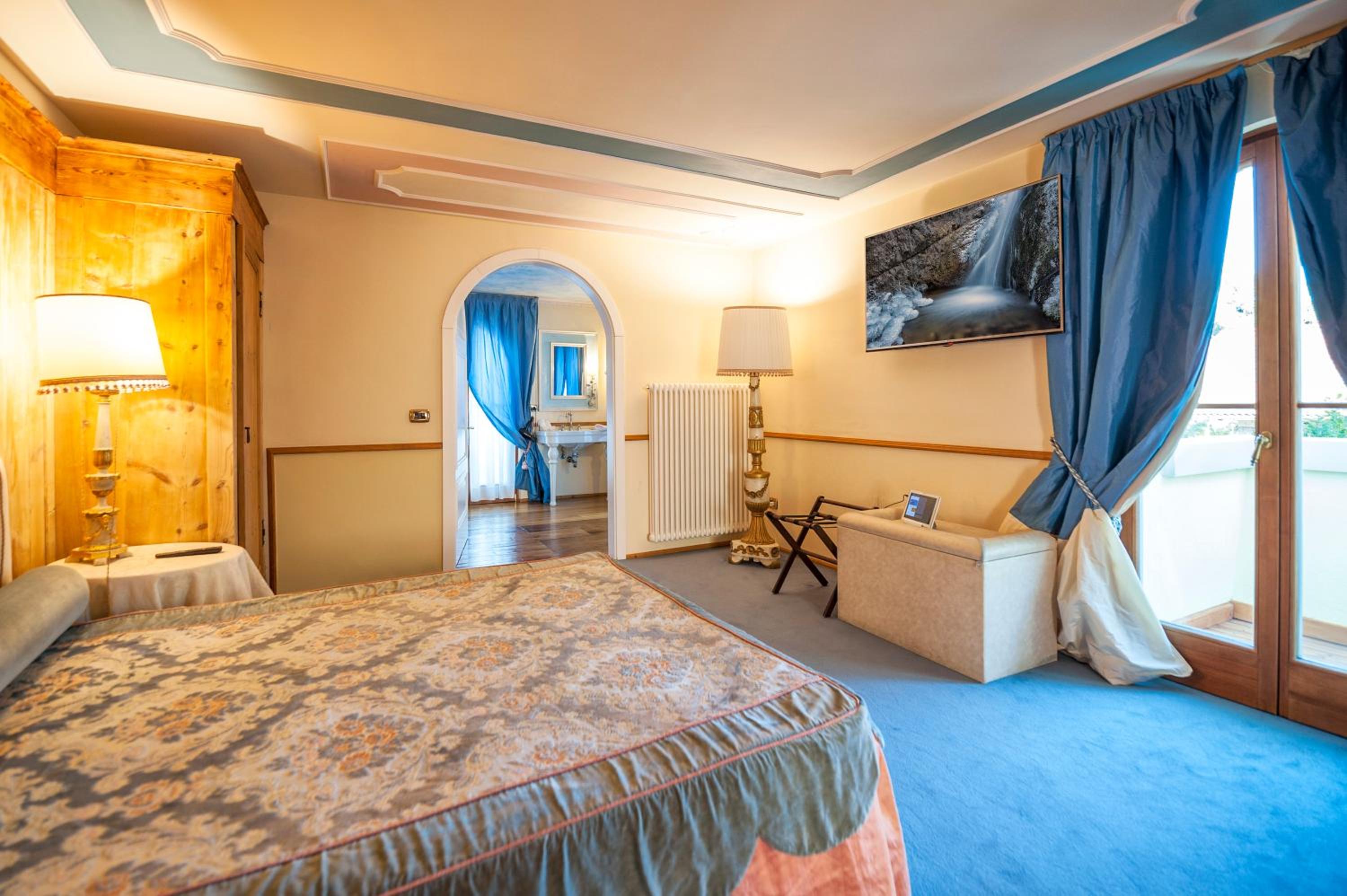 Suite with Spa Bath