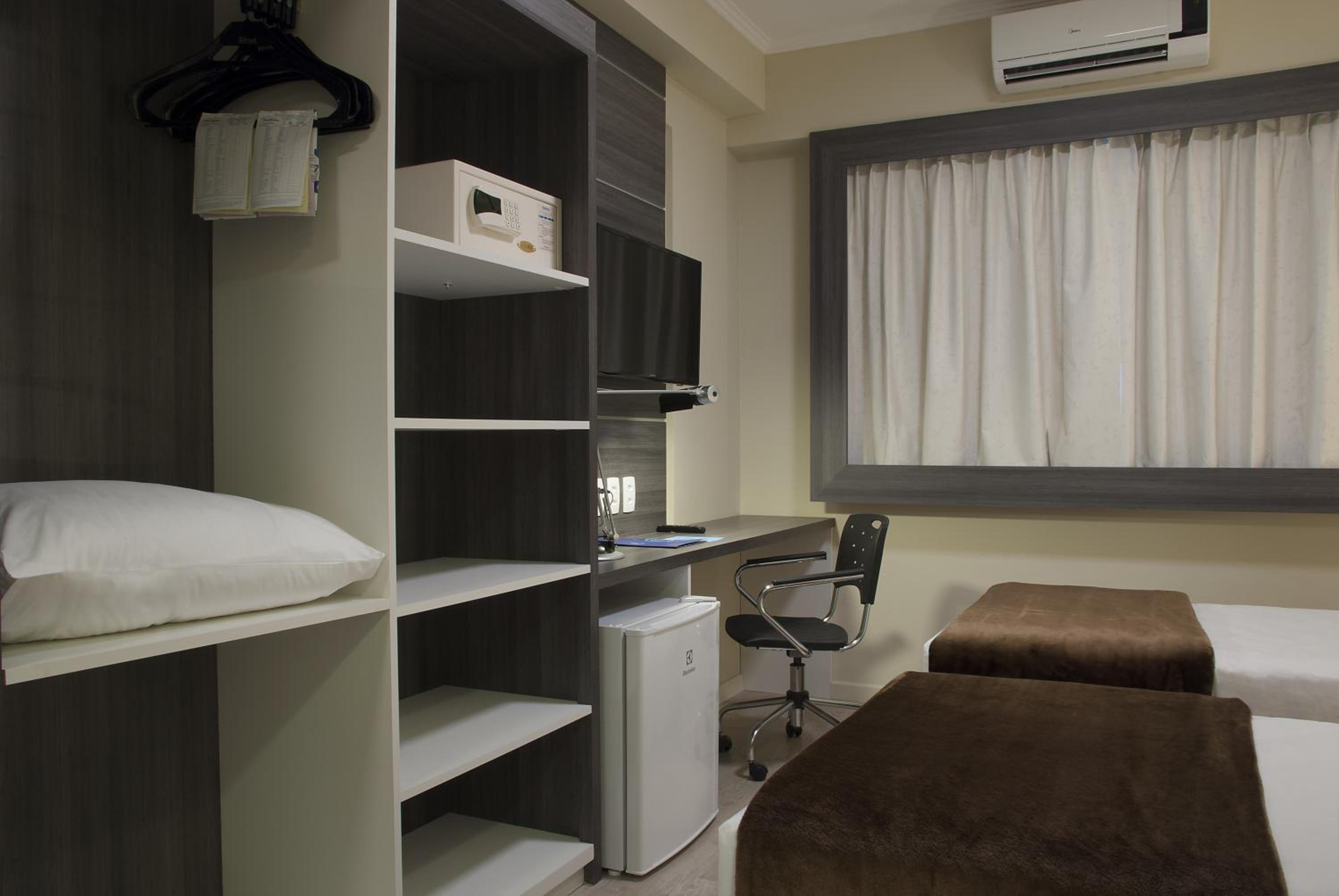 Classic Twin Room photo 2