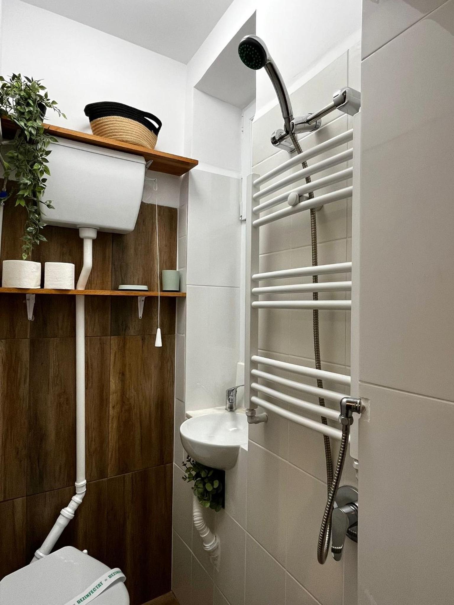One-Bedroom Apartment - Photo 13