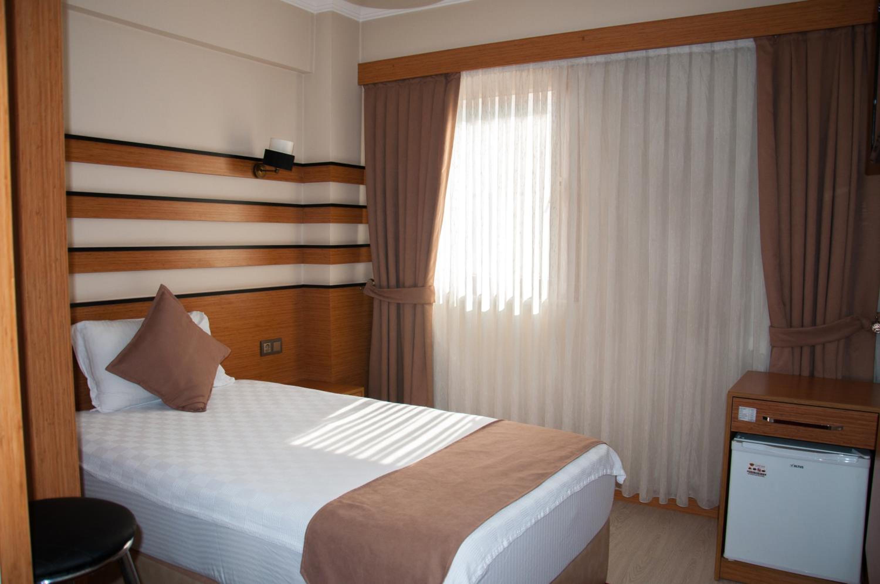 Standard Single Room photo 2