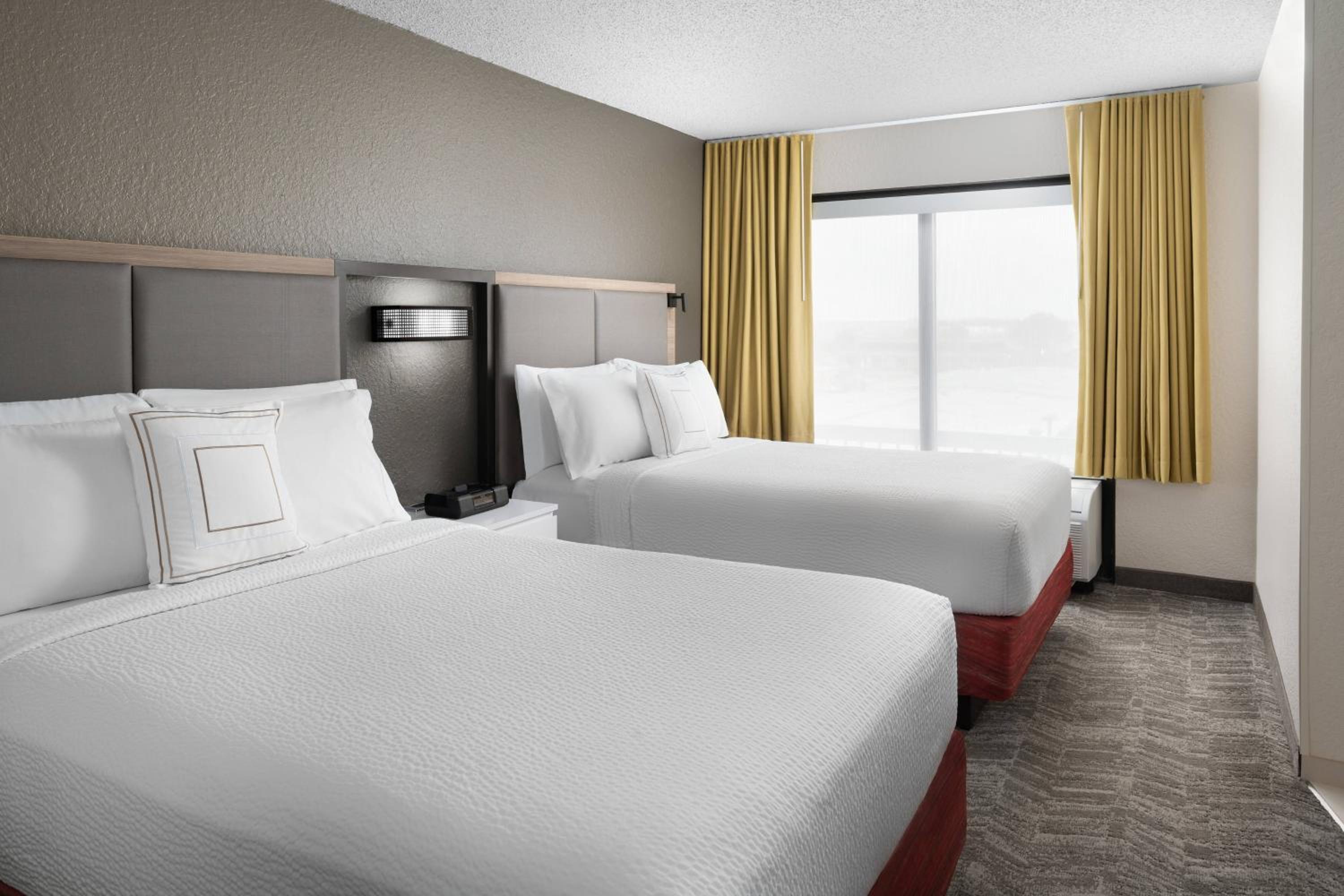 Double Suite with Two Double Beds and Sofa Bed - Photo 5