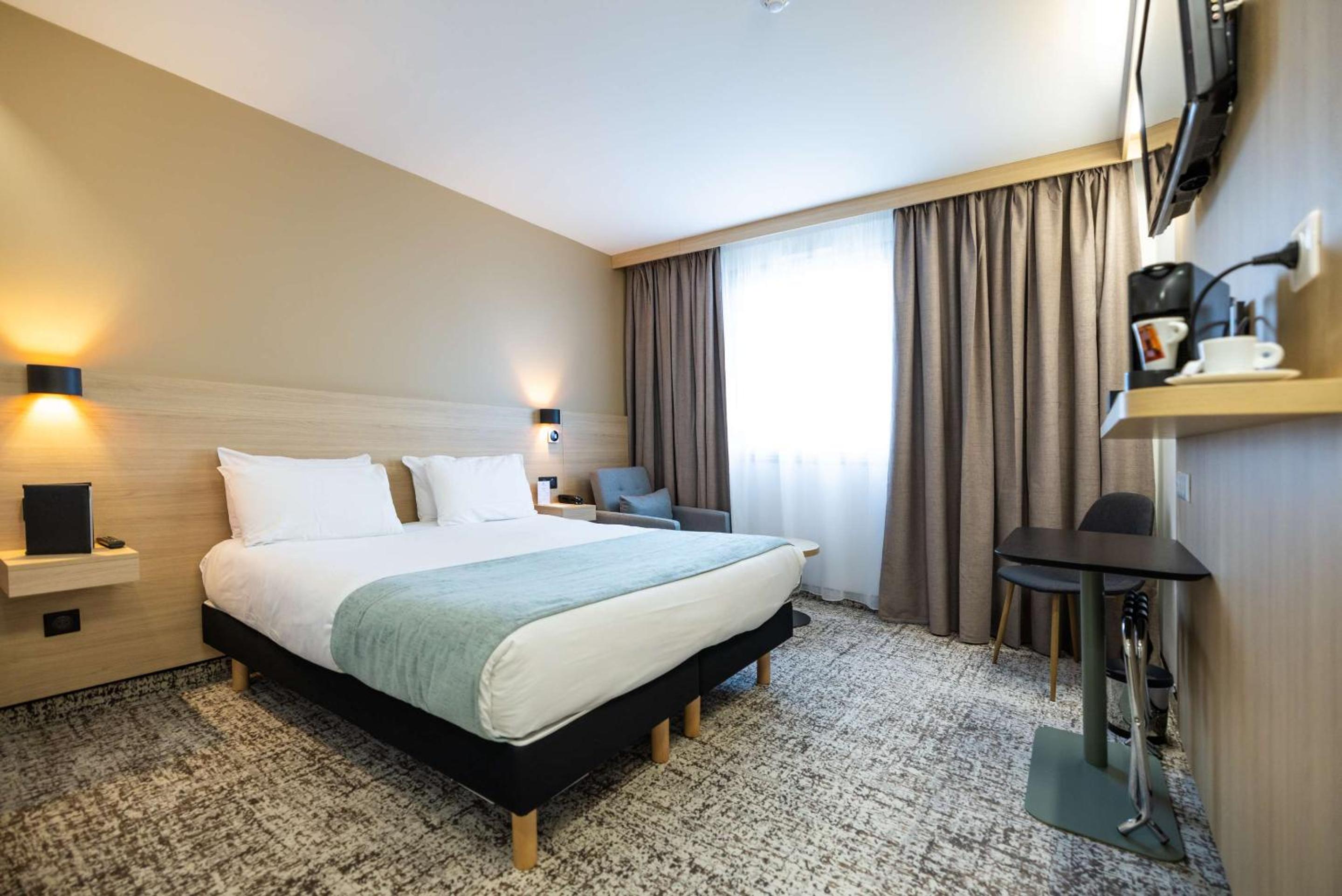 Executive Queen Room - Photo 1
