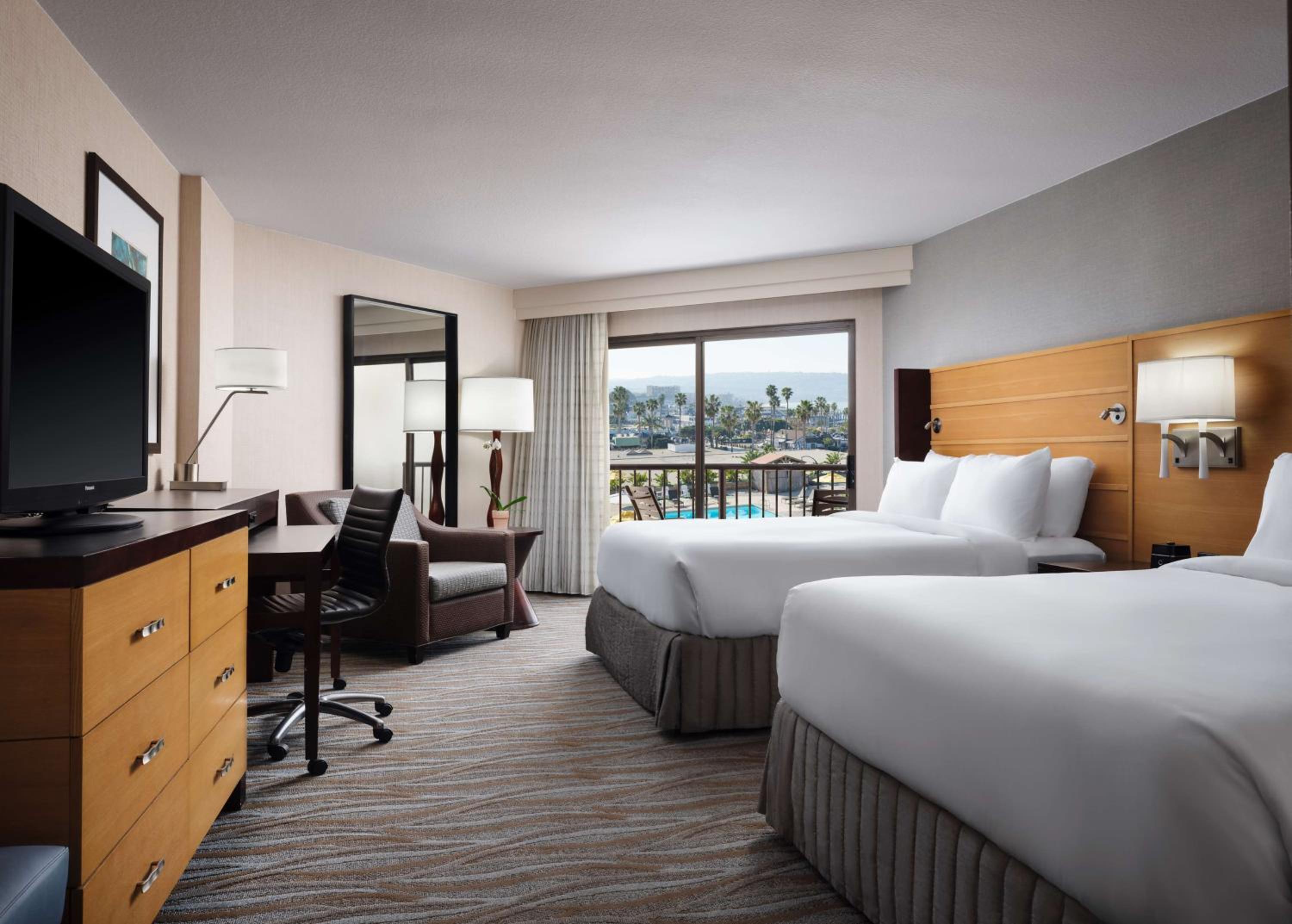 Executive Two Queen Beds - Pool View   - Photo 1