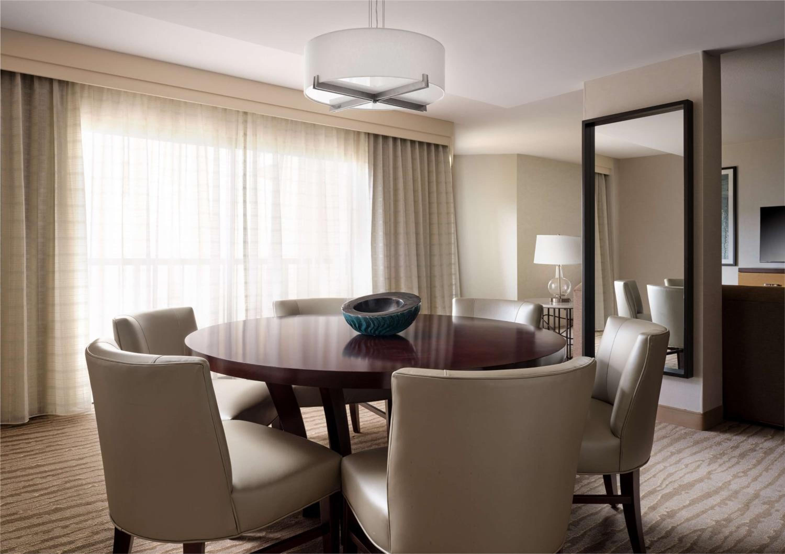 Suite - Photo 6
