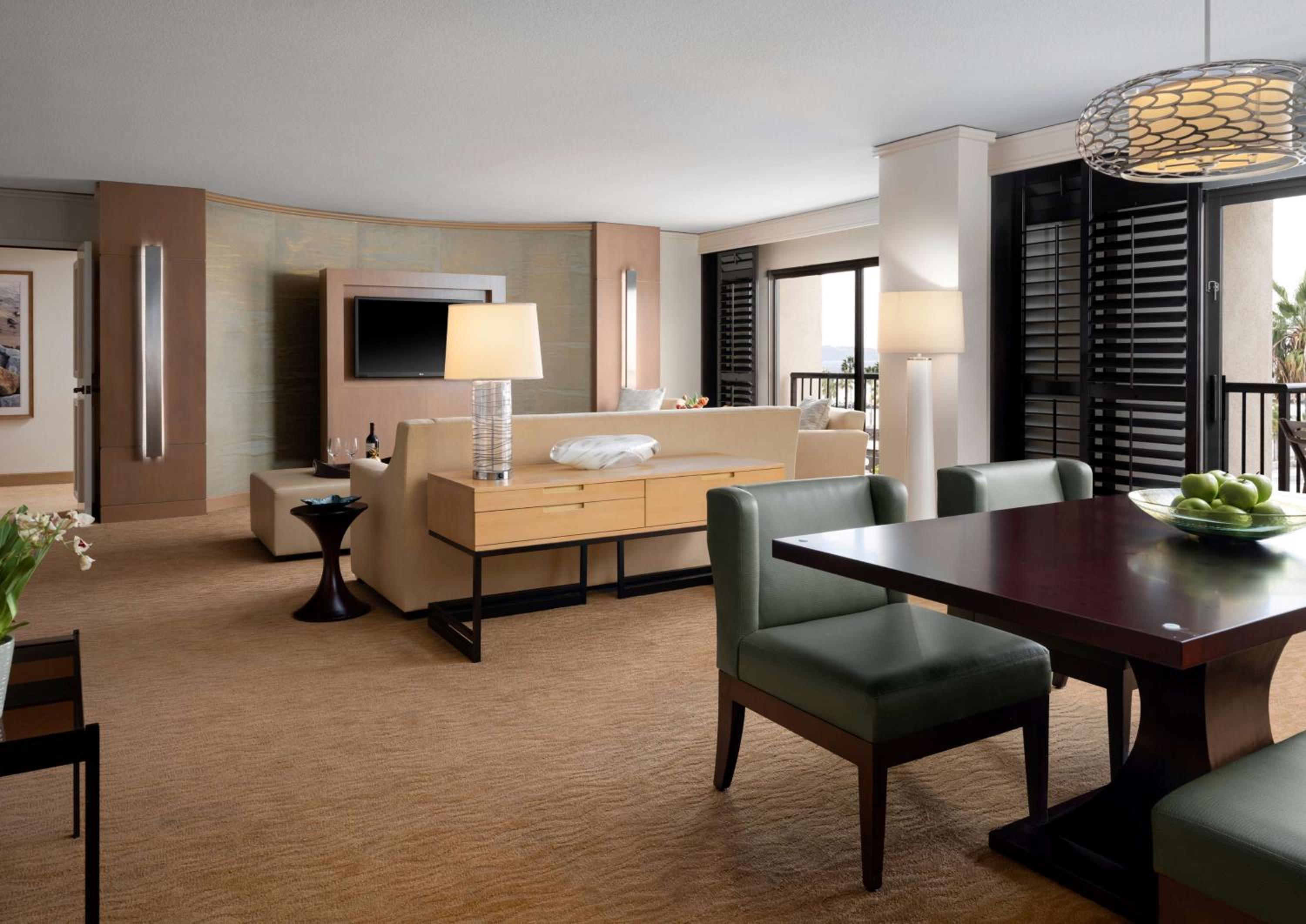 Suite - Photo 5