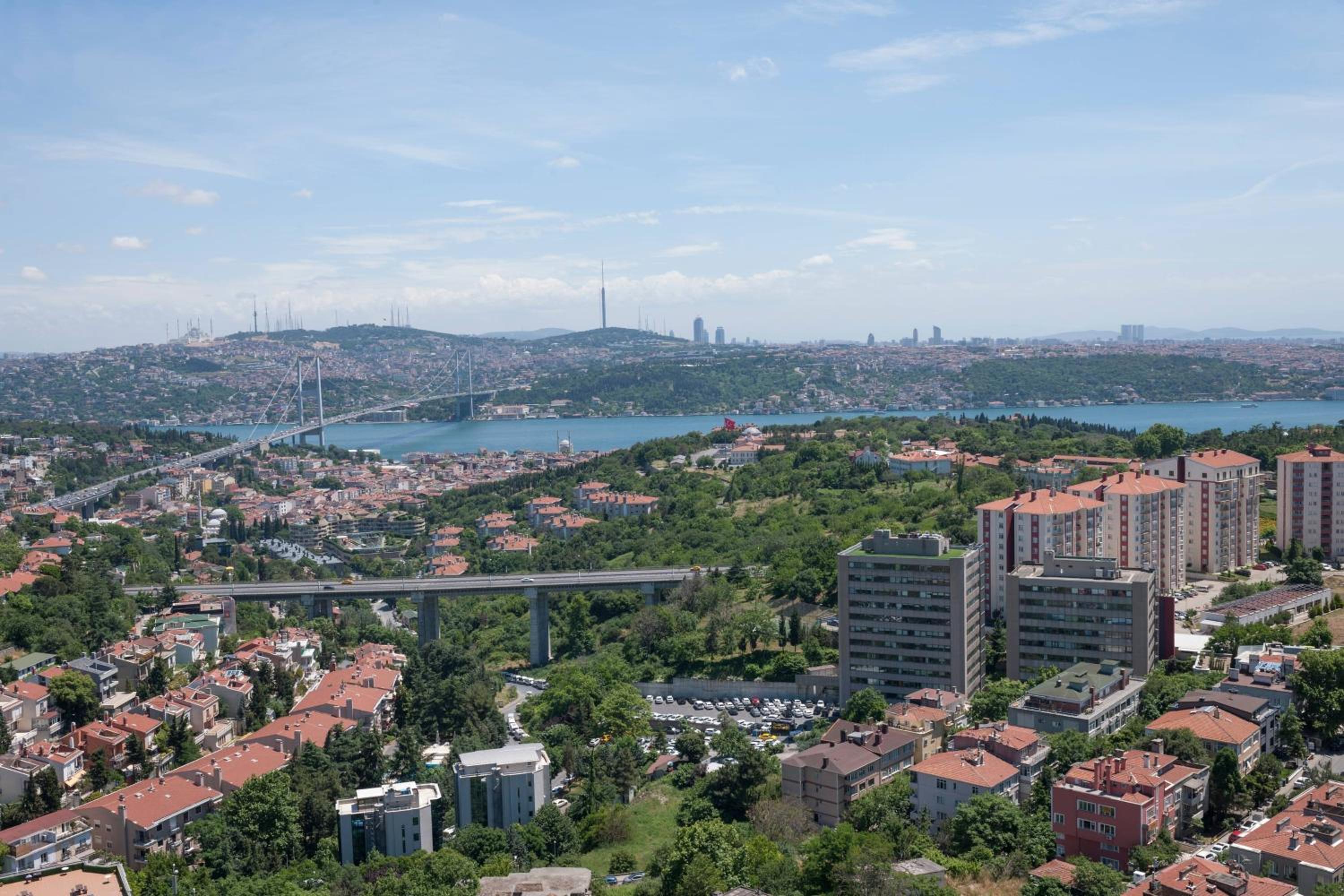 Deluxe King Room With Bosphorus View thumbnail 6
