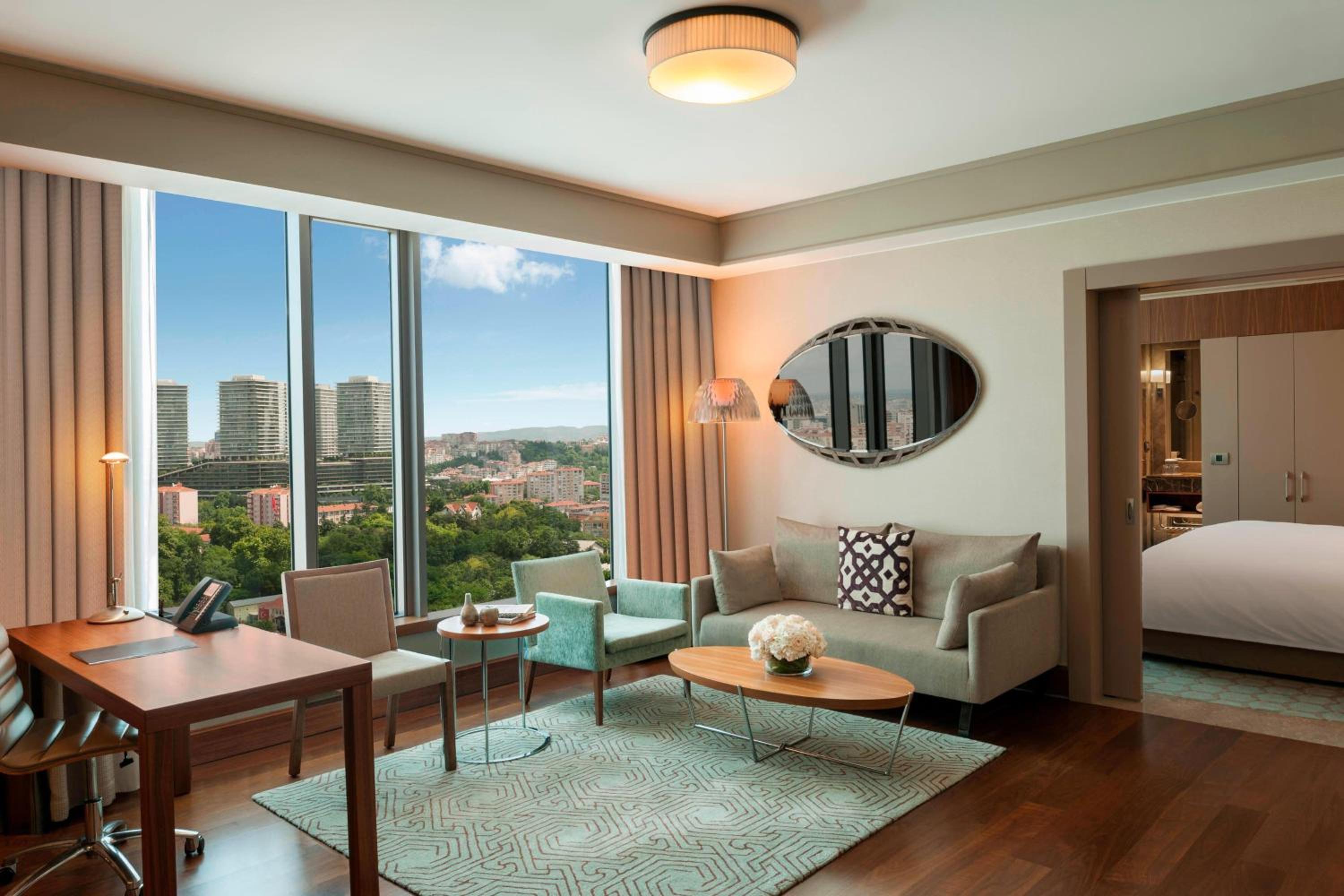 Junior Suite City View With Lounge Access