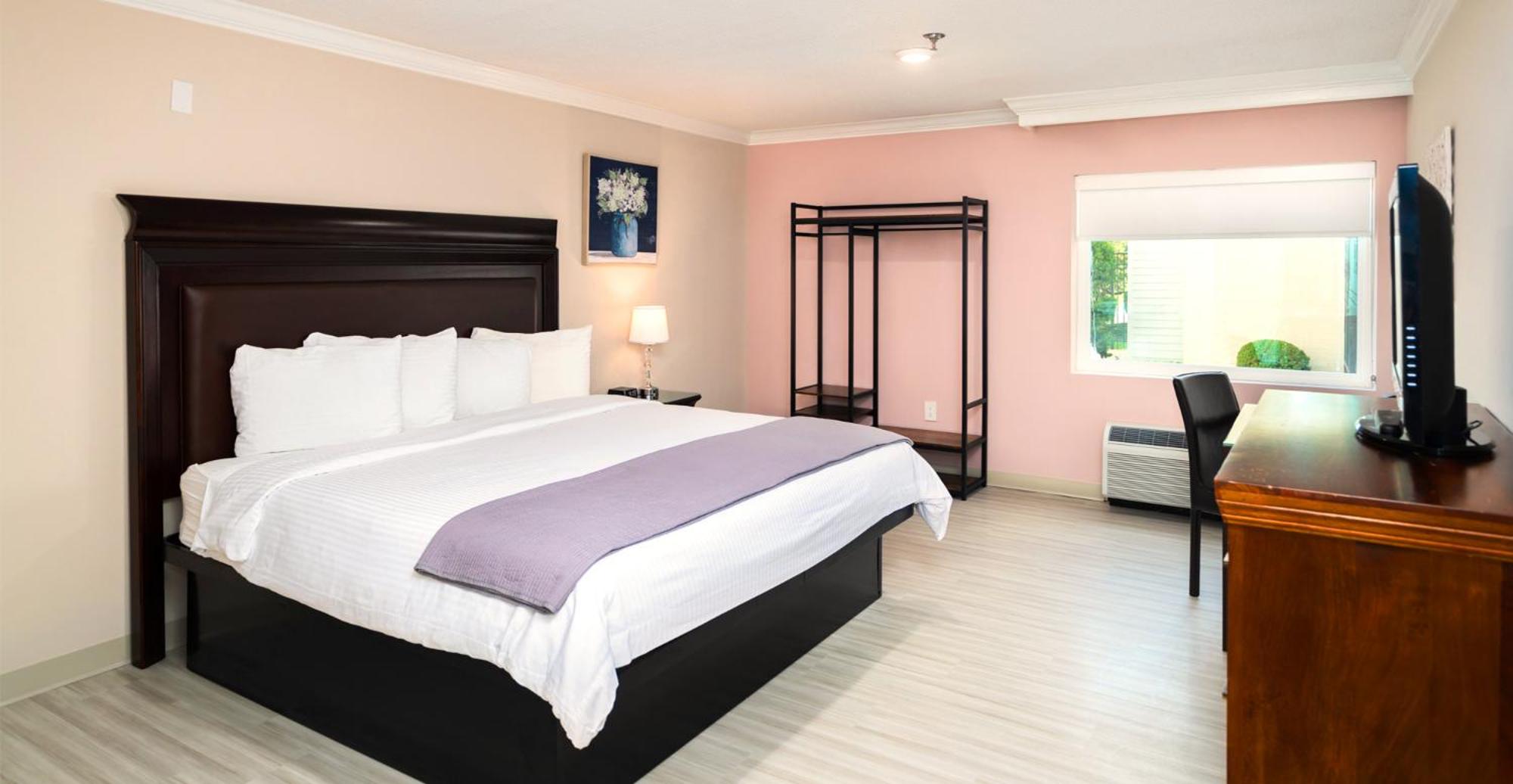 King Room - Mobility Access/Non-Smoking
