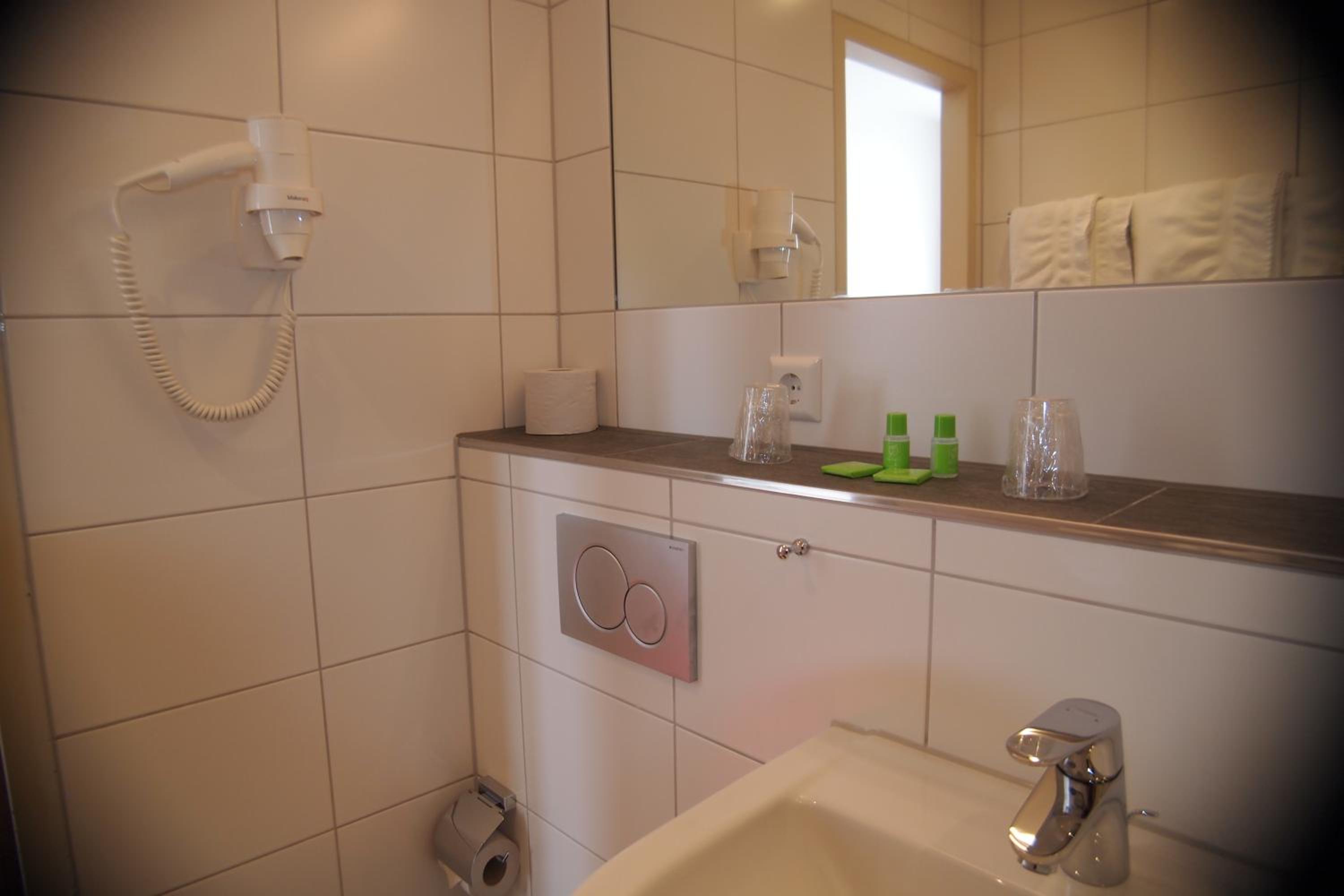 Double Room - Photo 13