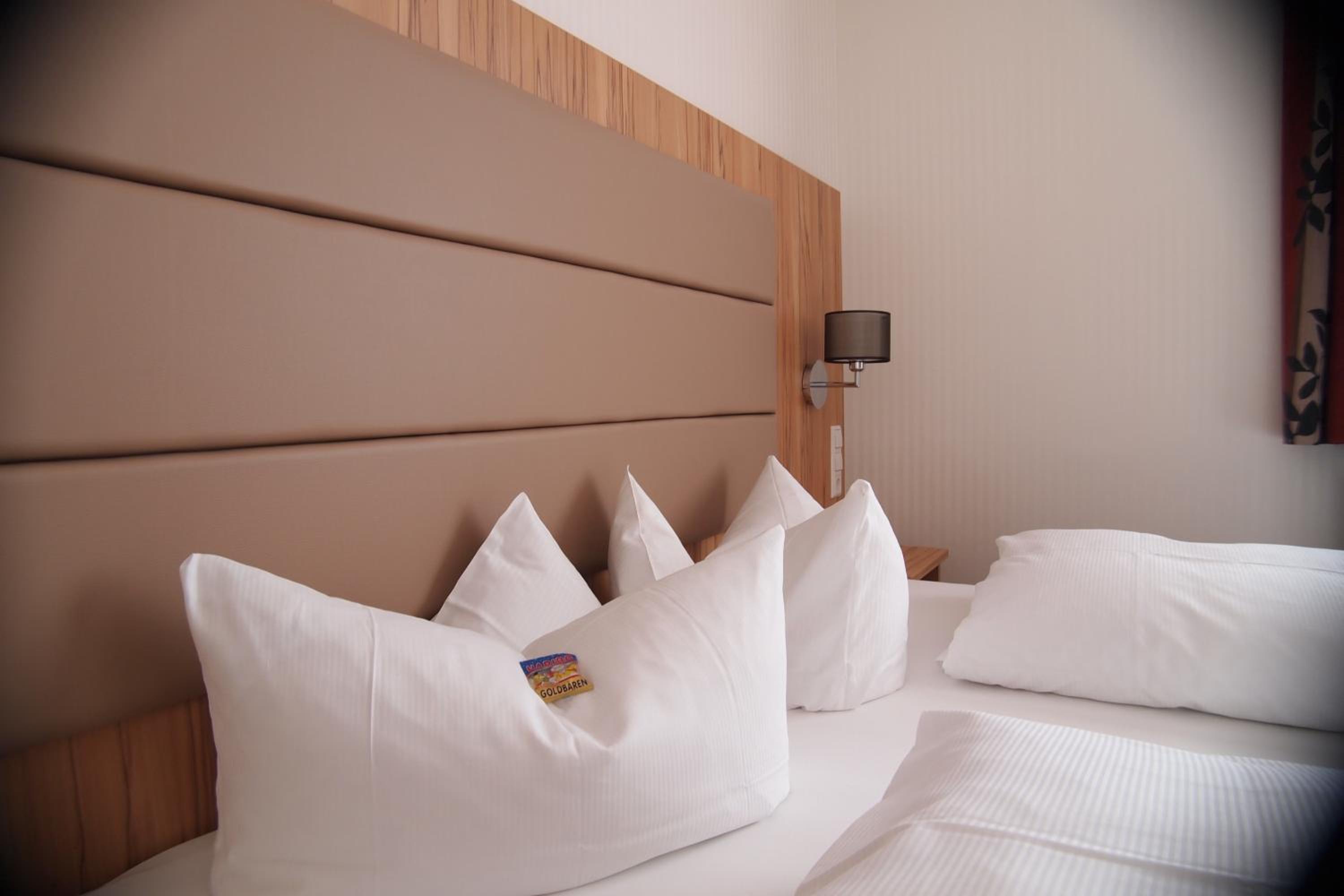 Double Room - Photo 12