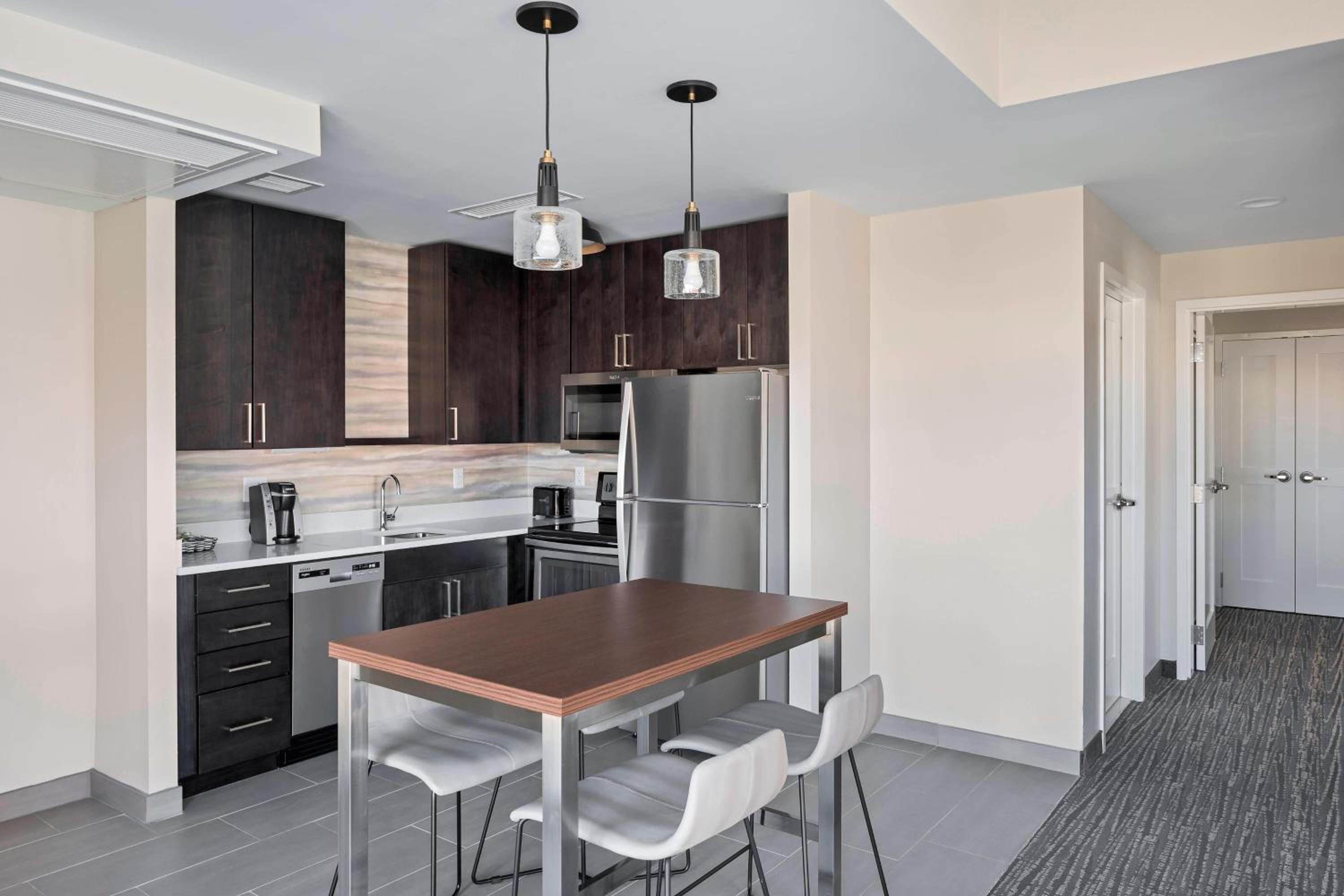 2 Bedroom 2 Room suite - Photo 5