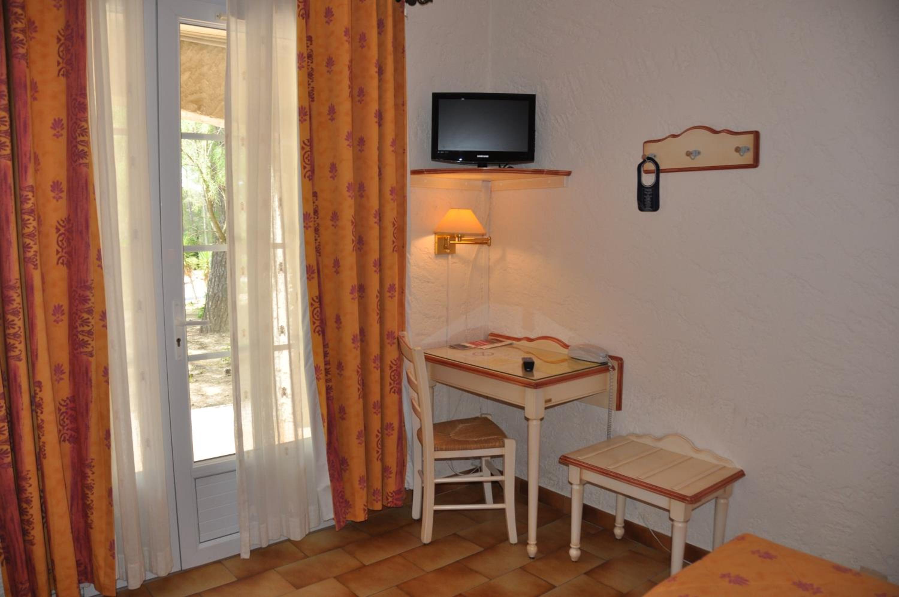 Twin Room with Garden View photo 2