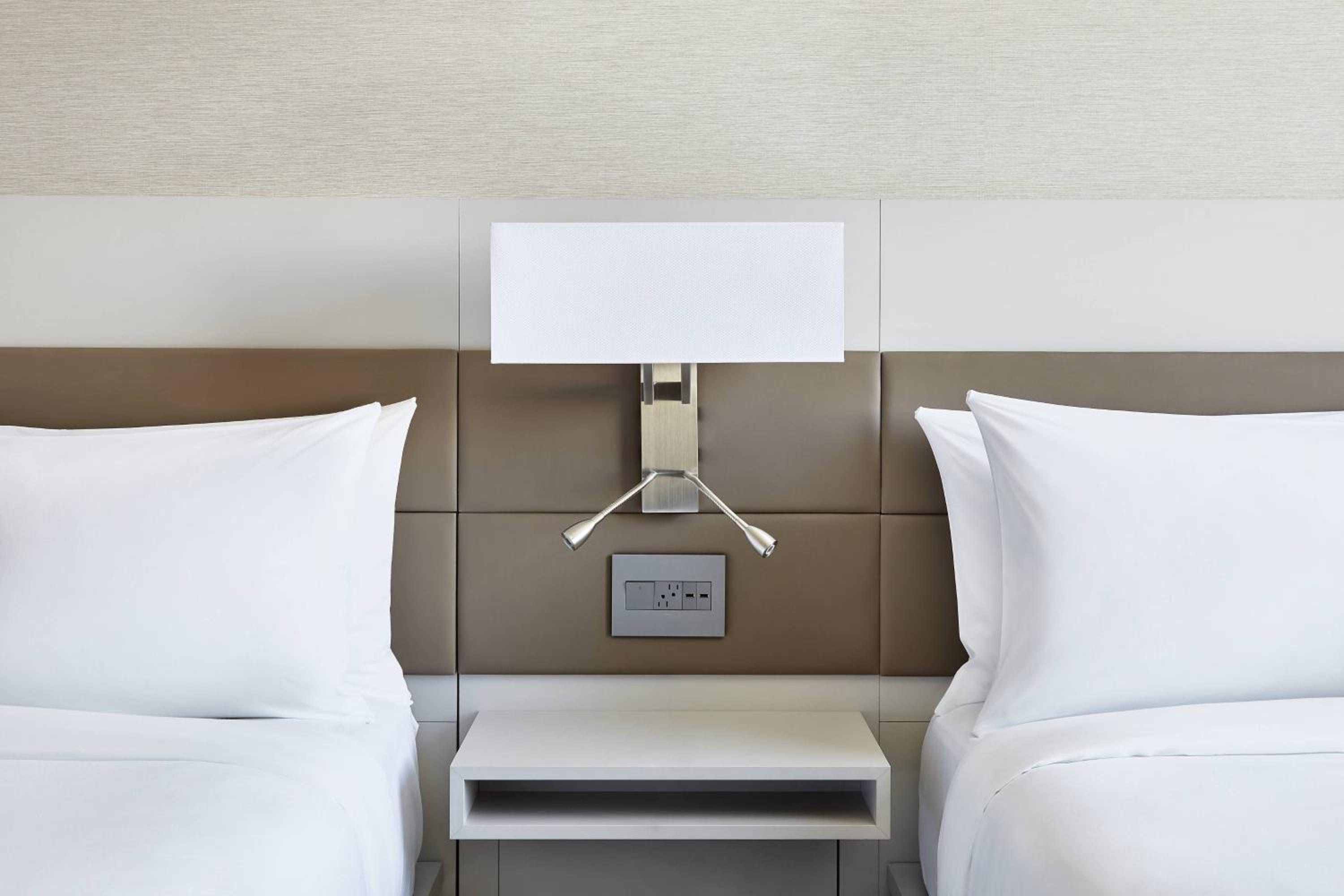 Queen Room with Two Queen Beds and Bathtub - Mobility Access photo 2