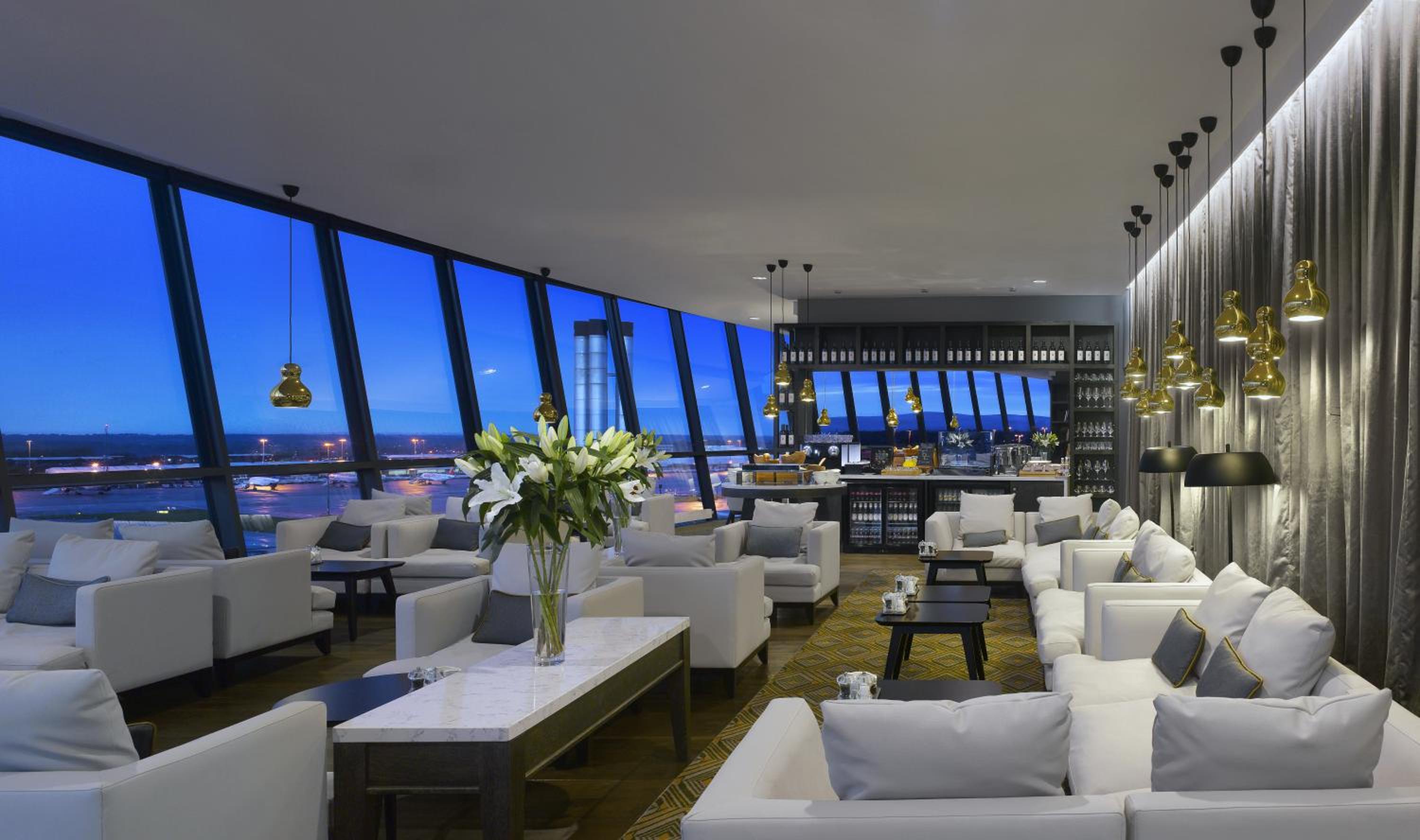 Executive Room with Lounge Access - Photo 4