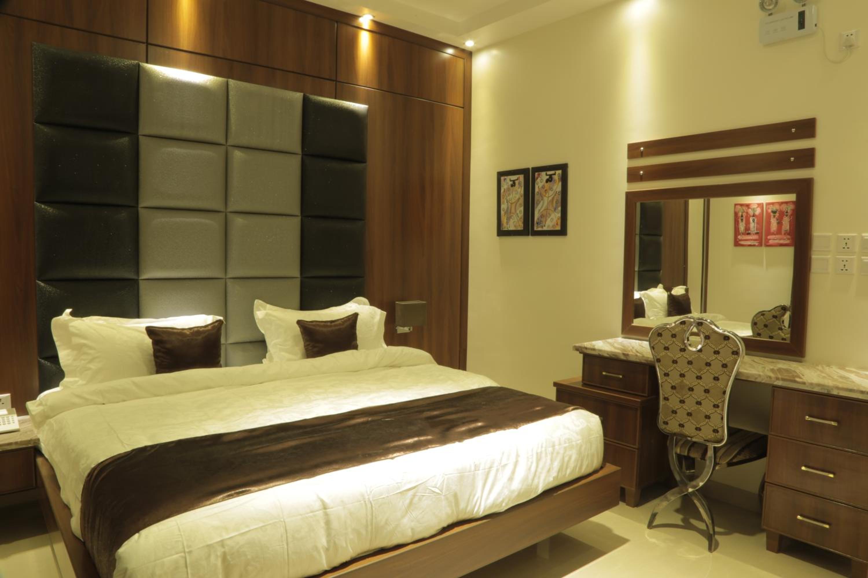 One-Bedroom Suite