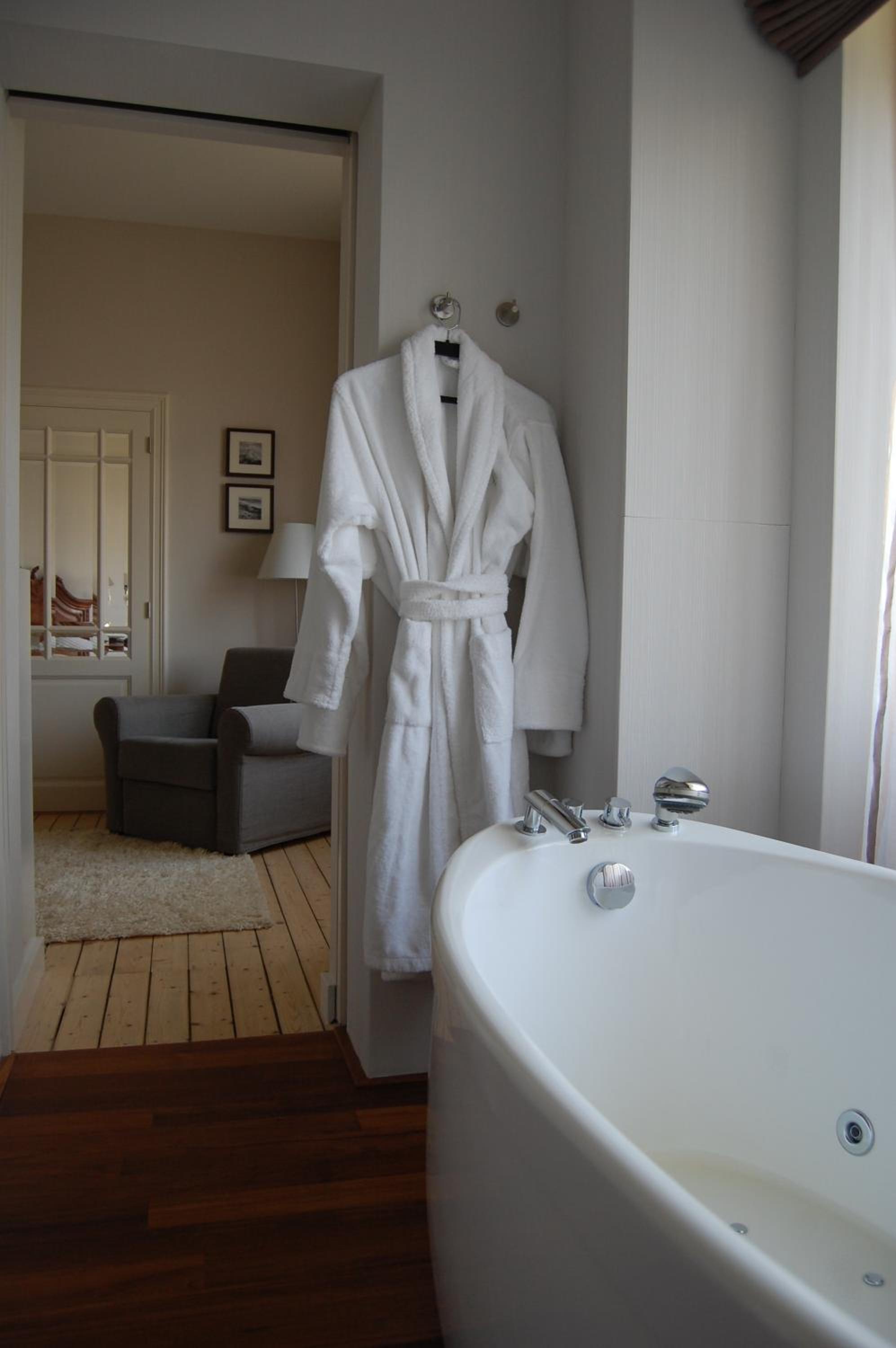 Classic Suite (2 Adults) photo 2