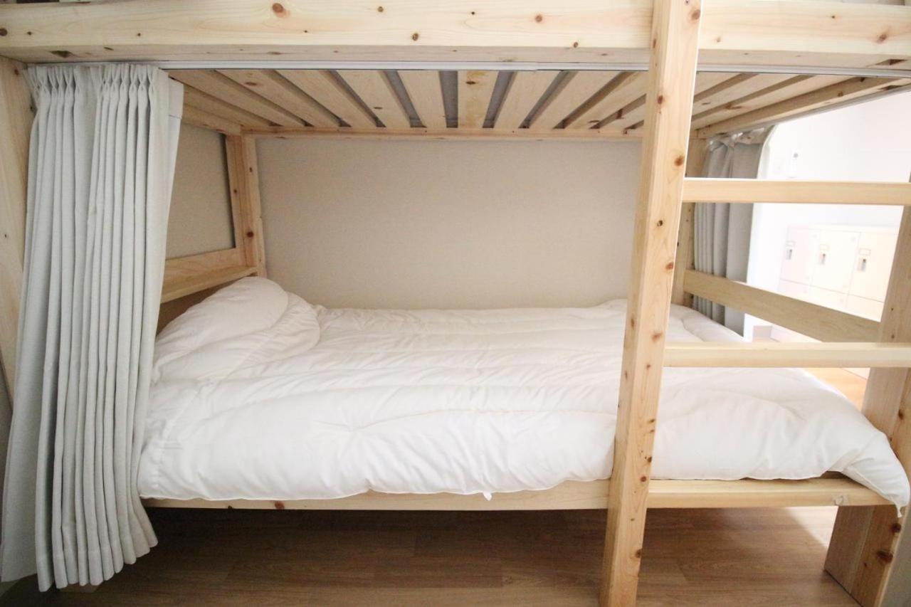 Bed In 4-Bed Female Dormitory Room photo 3
