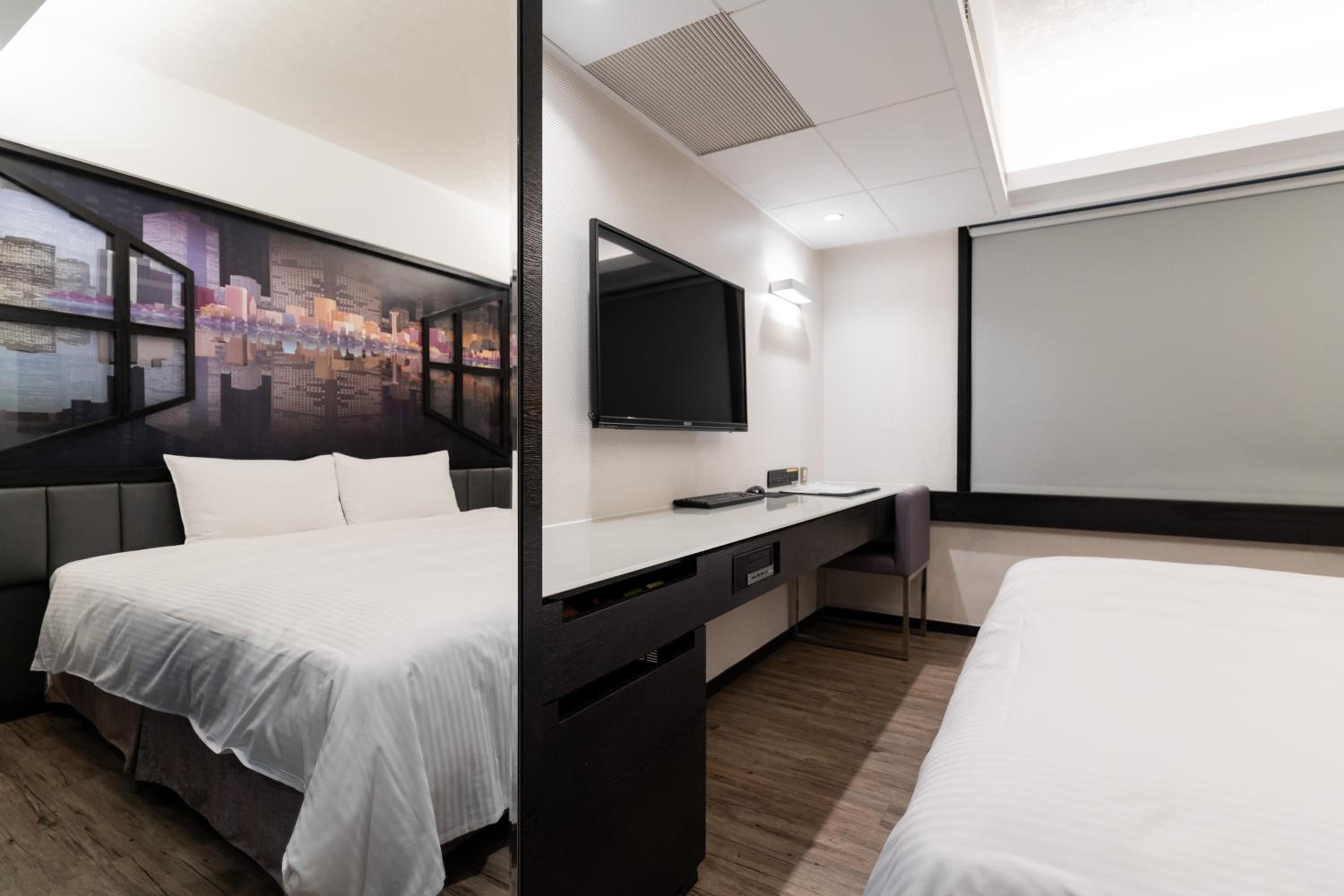 Standard Double Room - Photo 15