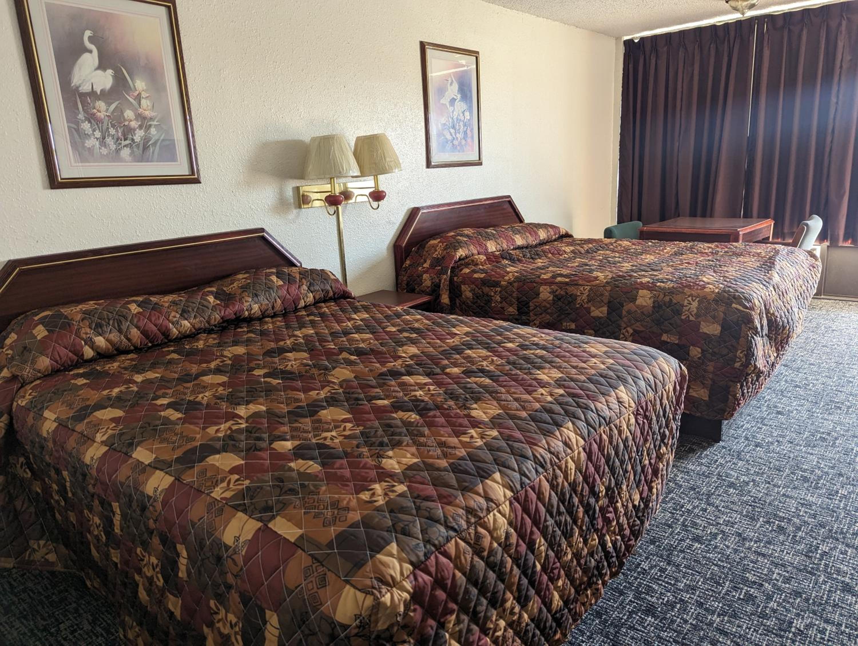 Queen Room - Photo 7
