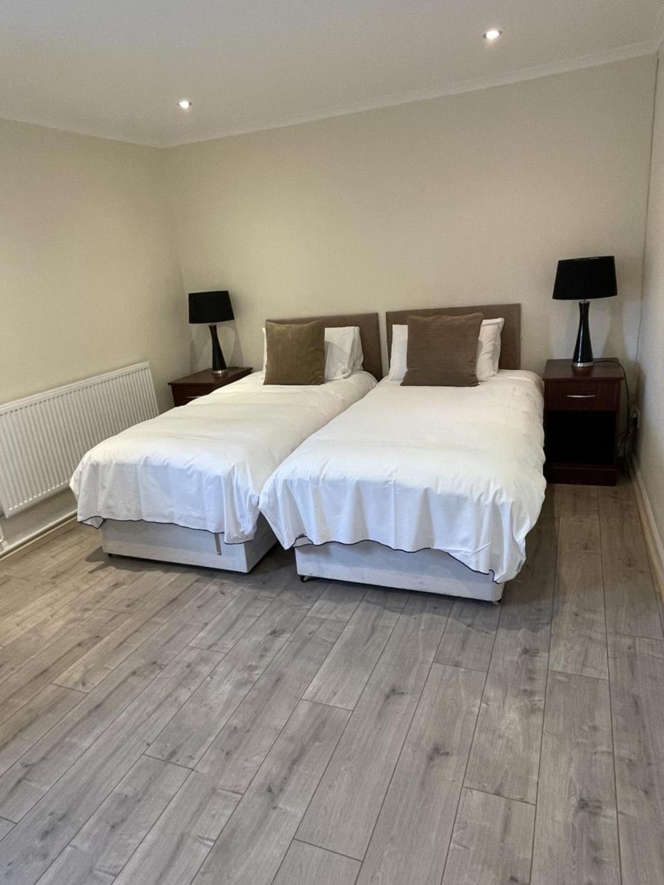 Double Room - Photo 6