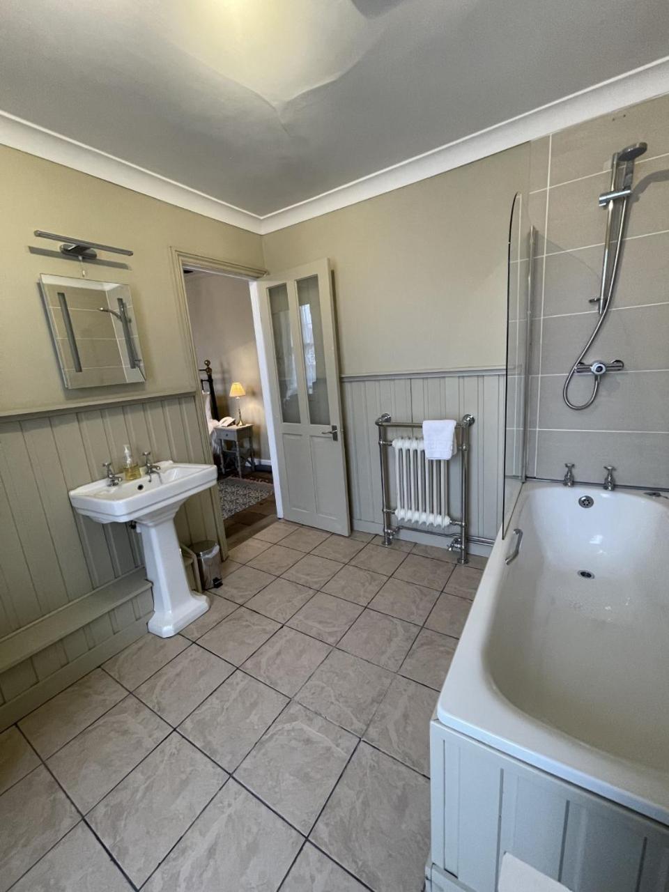 Deluxe Double Room - Photo 4