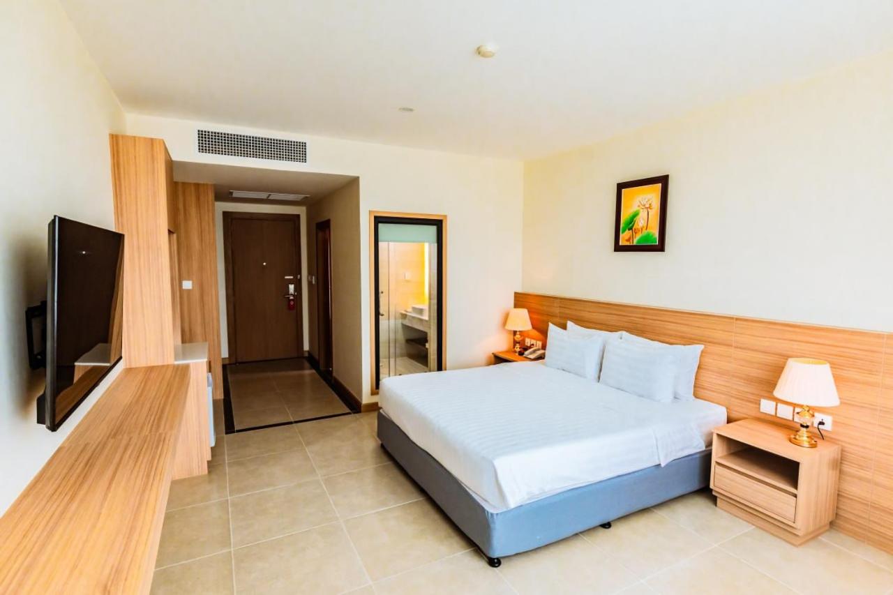 Superior King Room photo 2