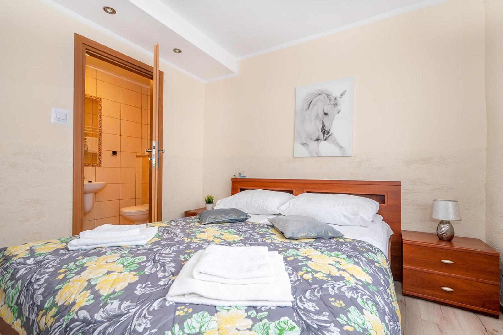 Double Room with Private Bathroom photo 1