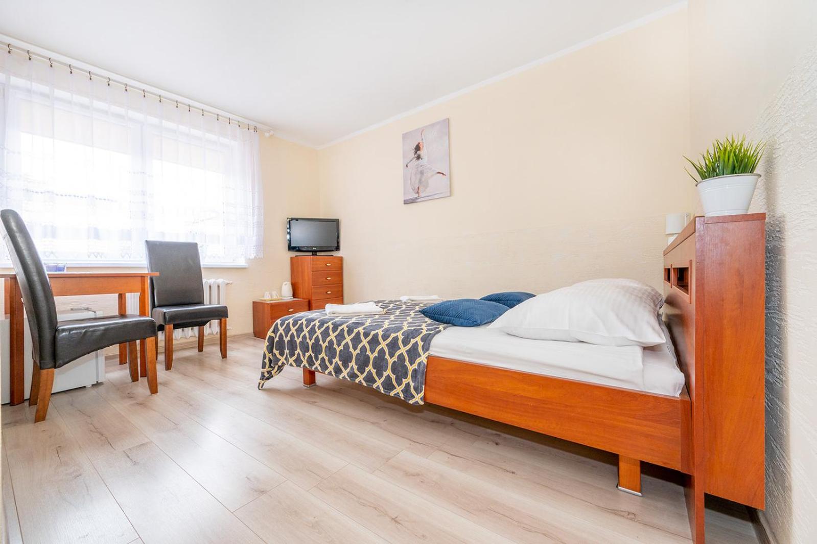 Double Room with Private Bathroom photo 2