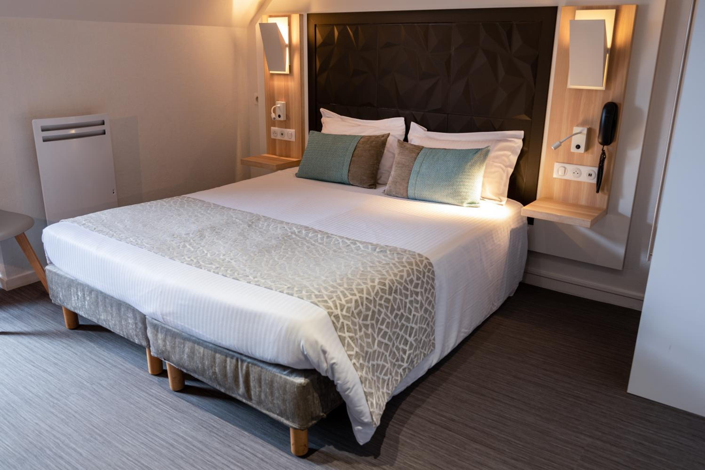 Standard Queen Room - Photo 4