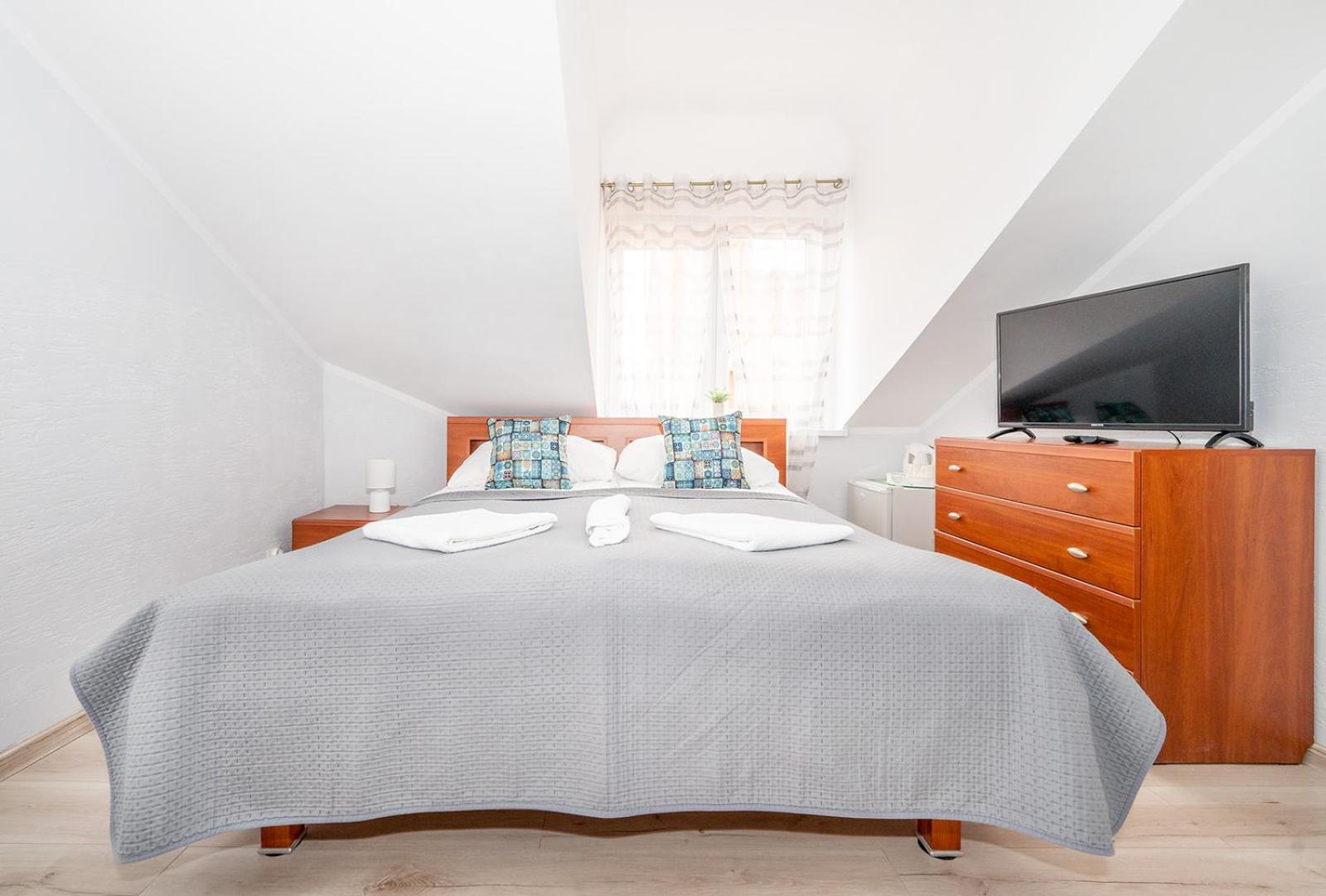 Triple Room with Private Bathroom