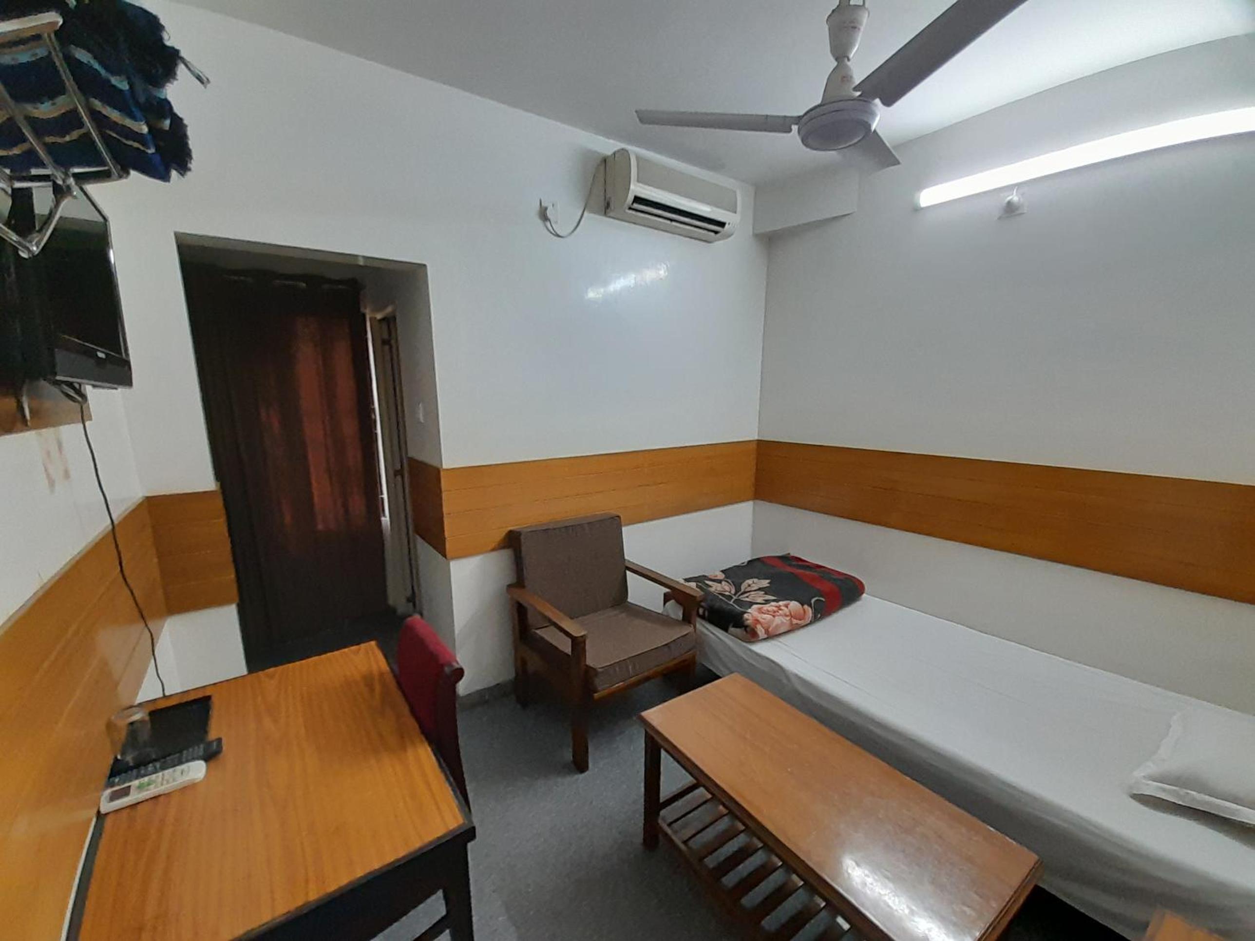 Single Room With Private Bathroom