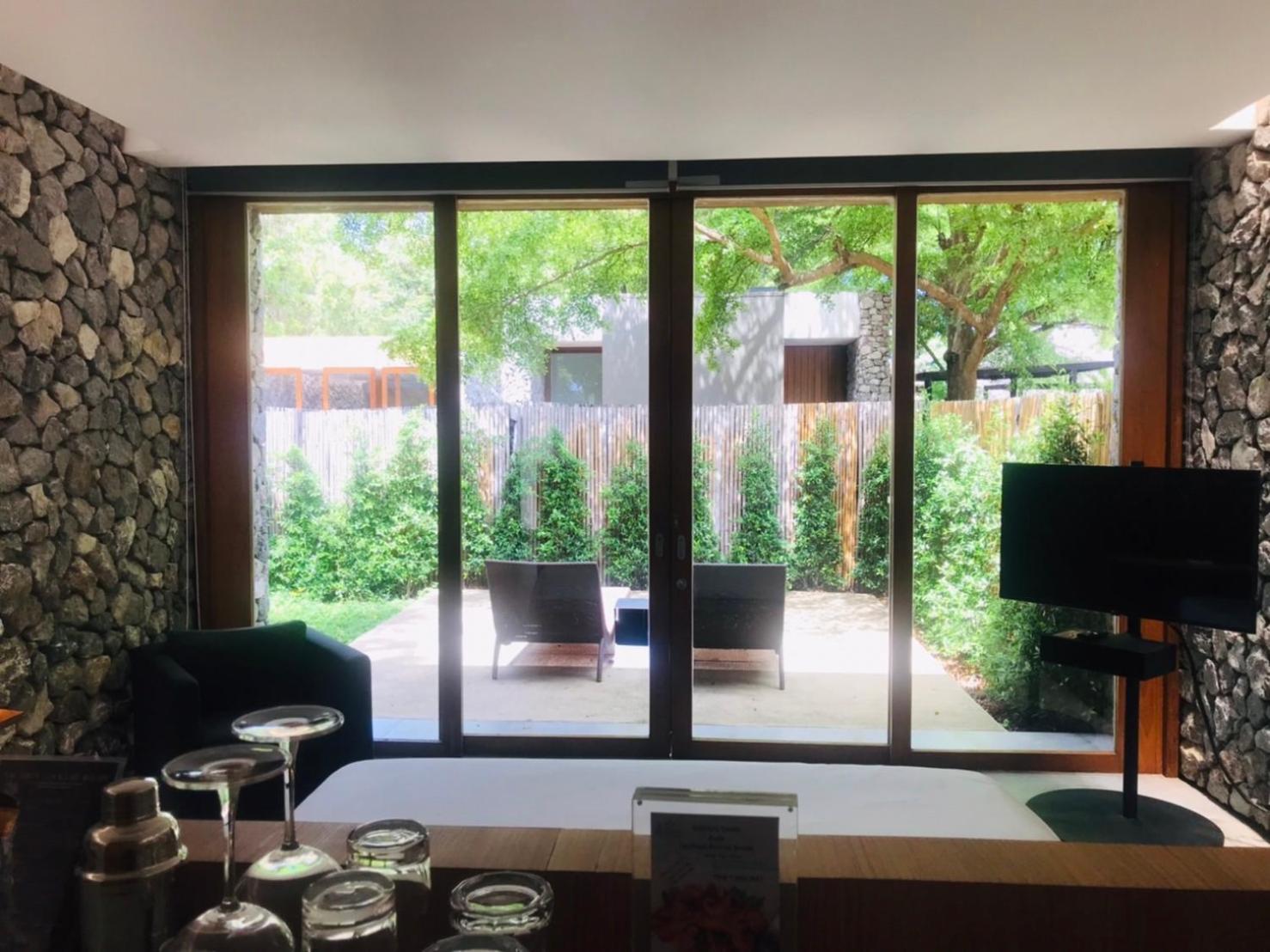 Deluxe Villa with Garden photo 3