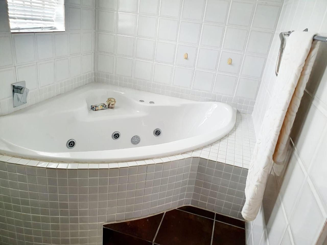 Superior Double or Twin Room with Sea View photo 3