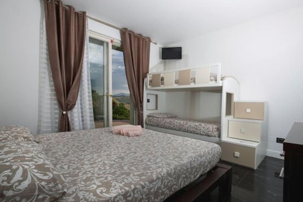 Villa photo 3