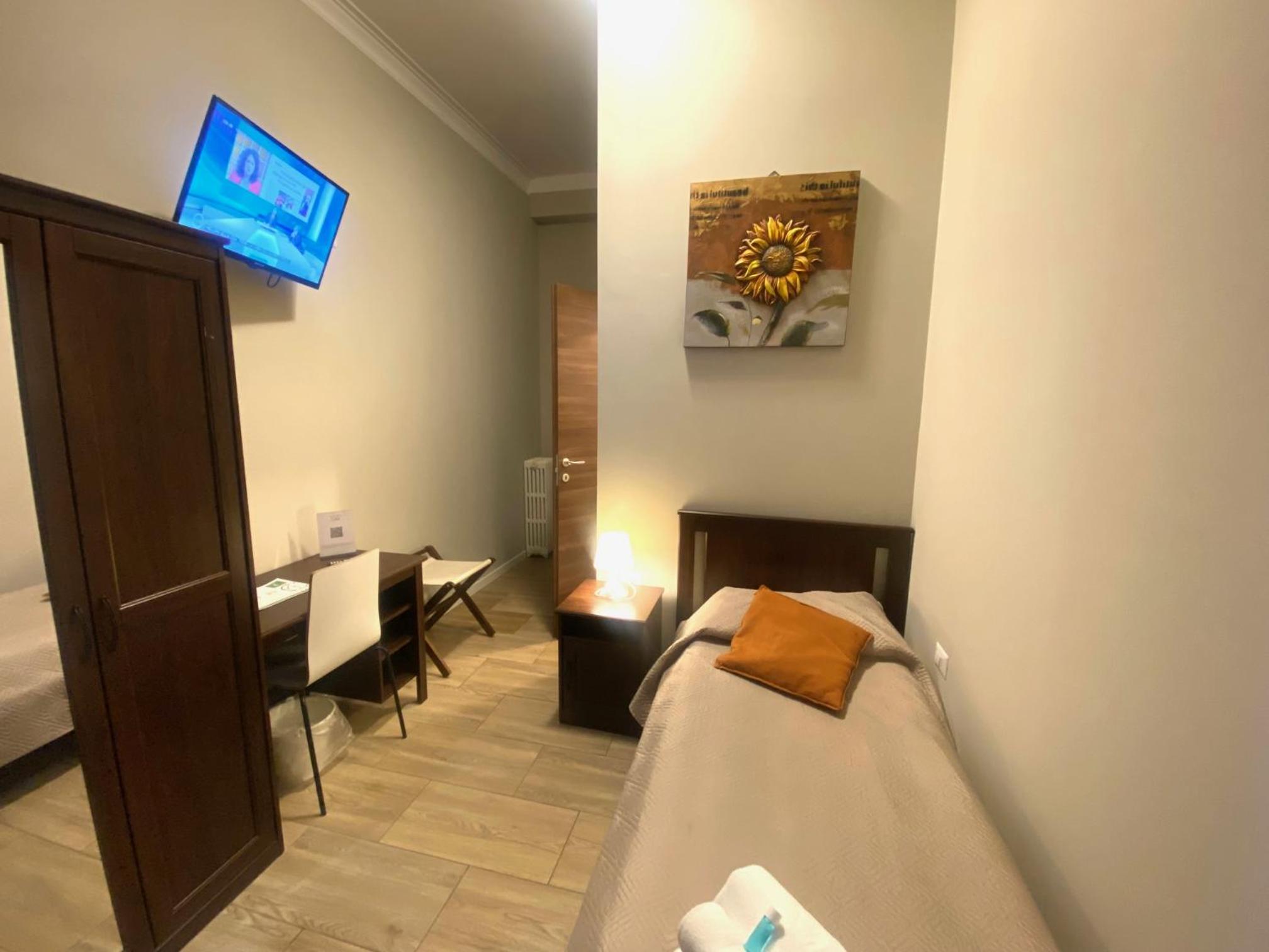 Single Room photo 3