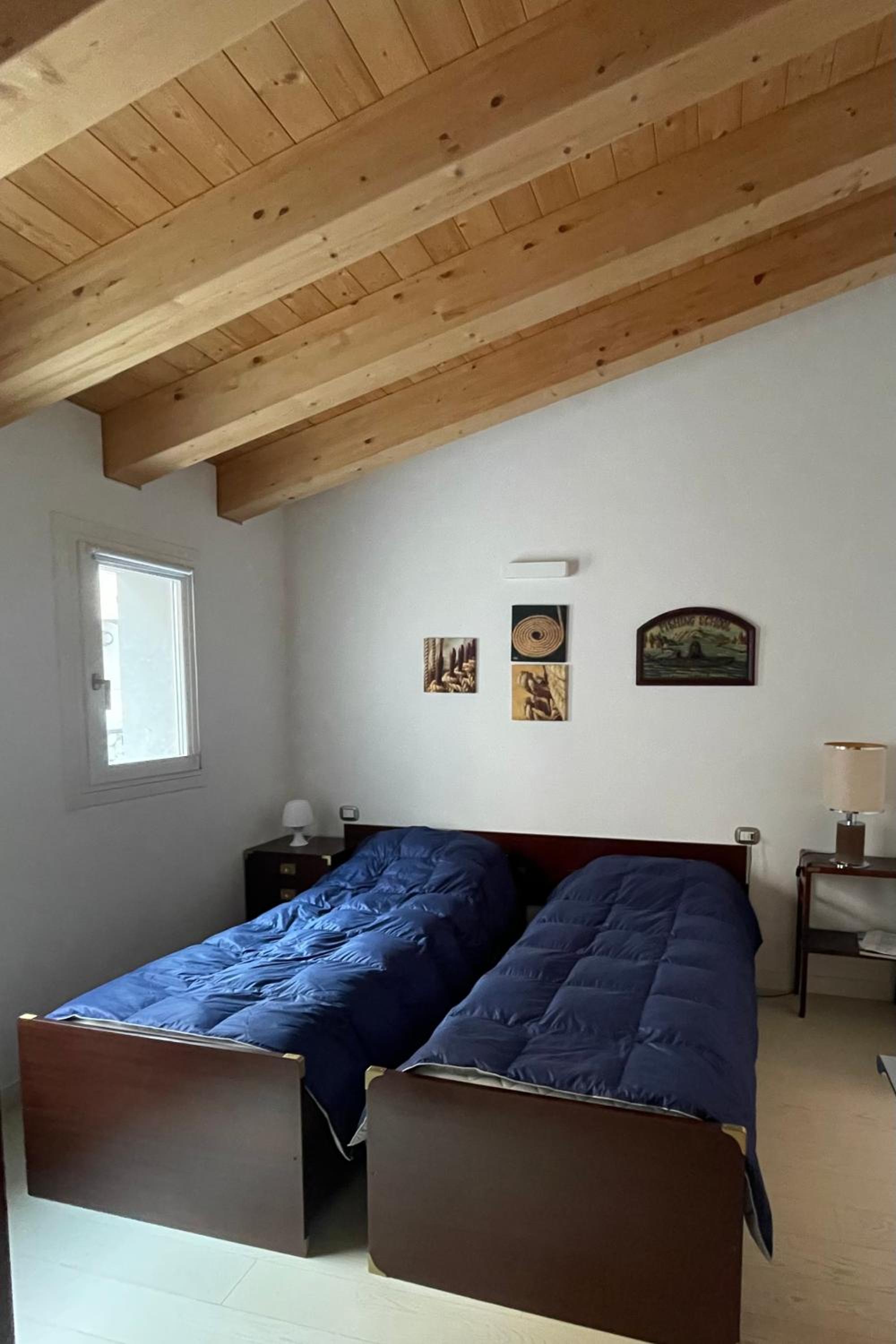 Family Room With Private Bathroom photo 2