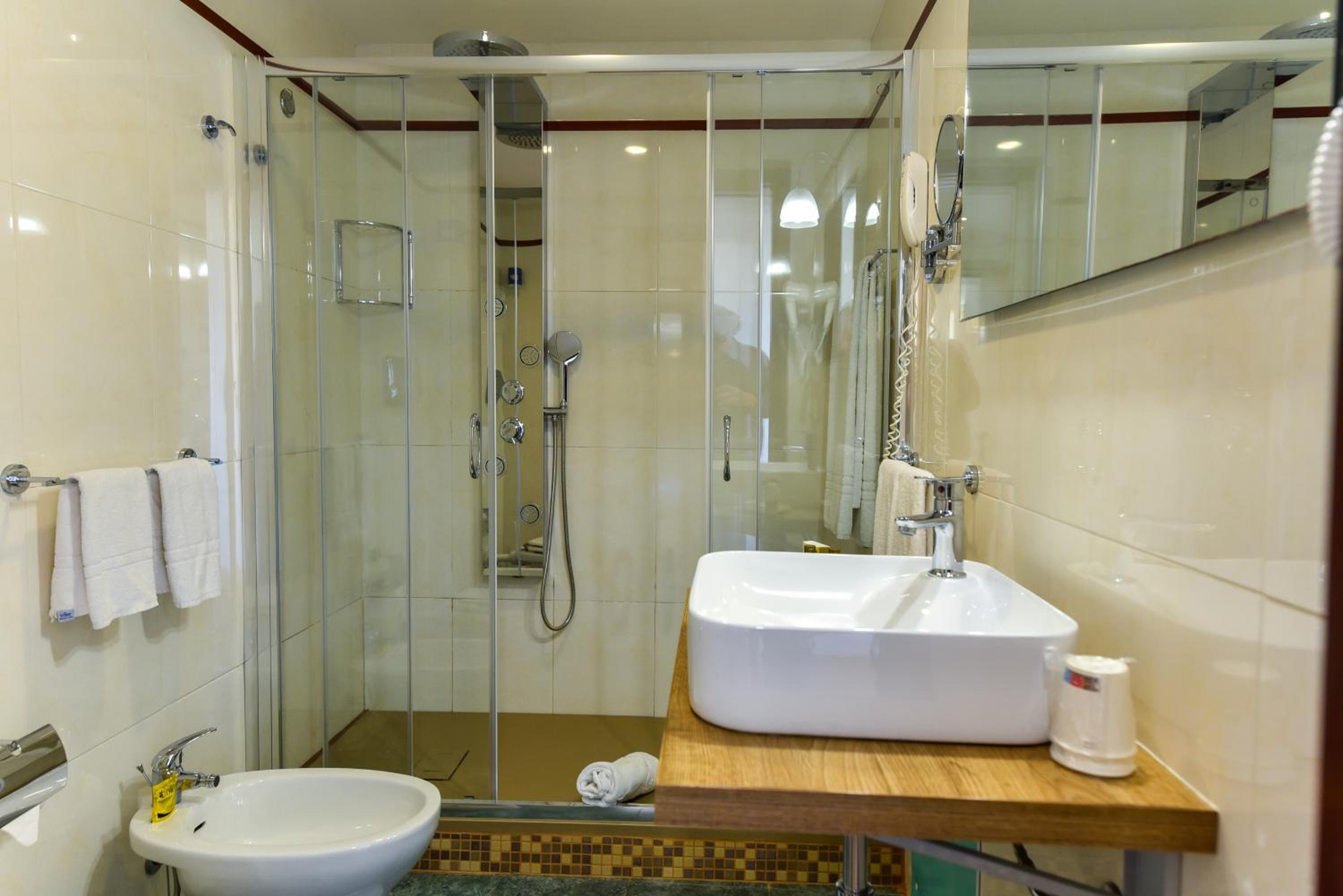 Double Room with Panoramic View - Photo 8