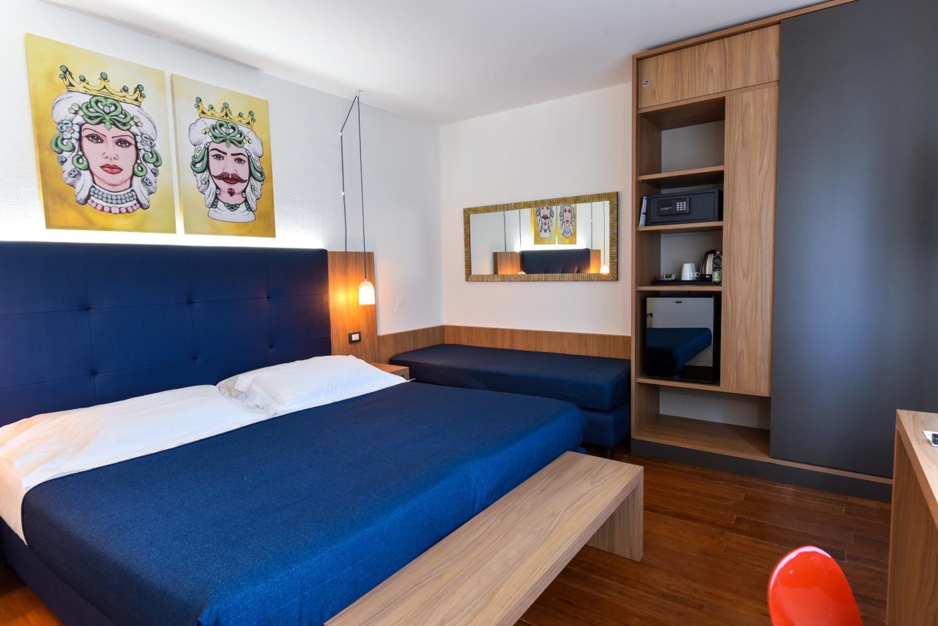 Large Double Room - Photo 6