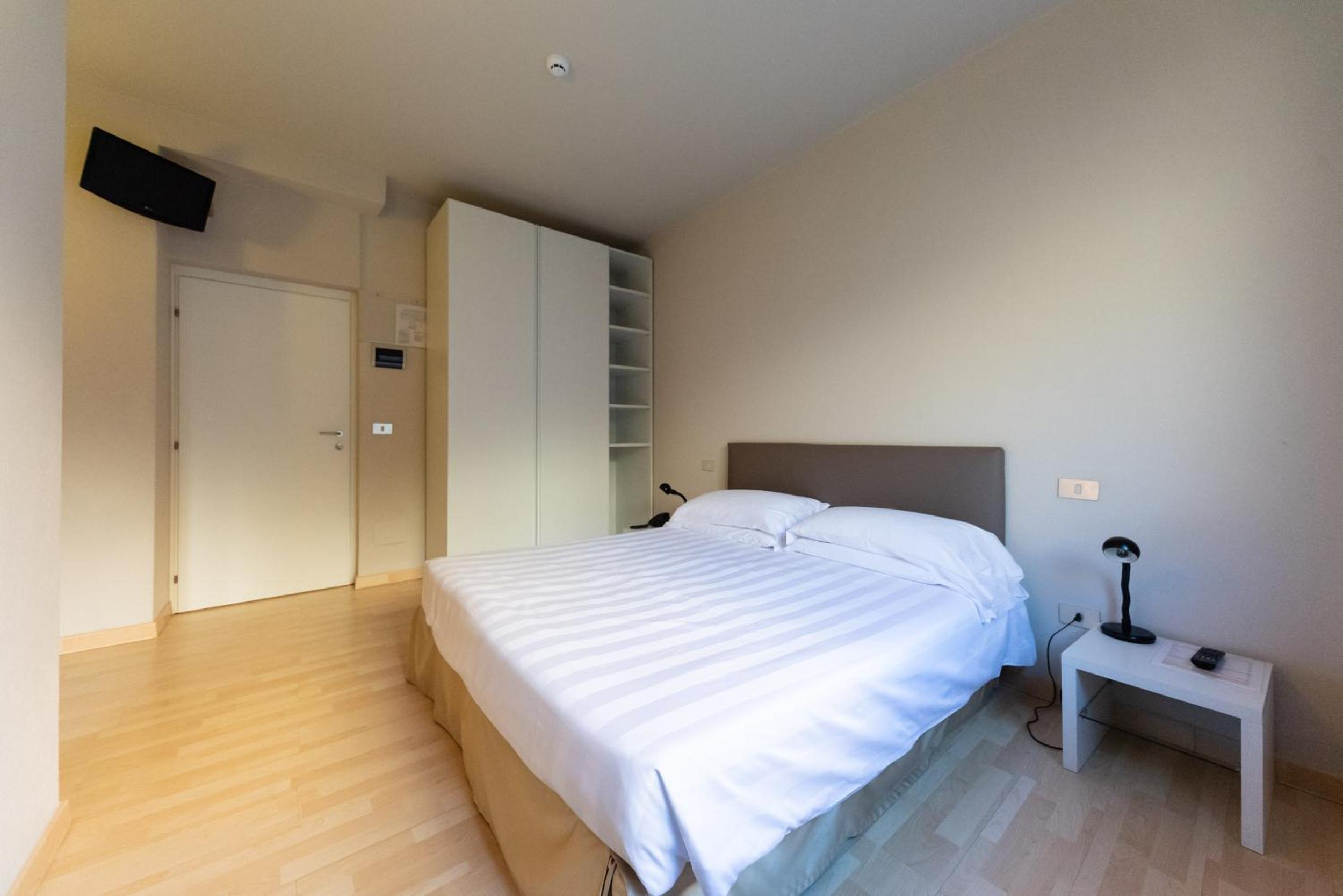 Double or Twin Room photo 2