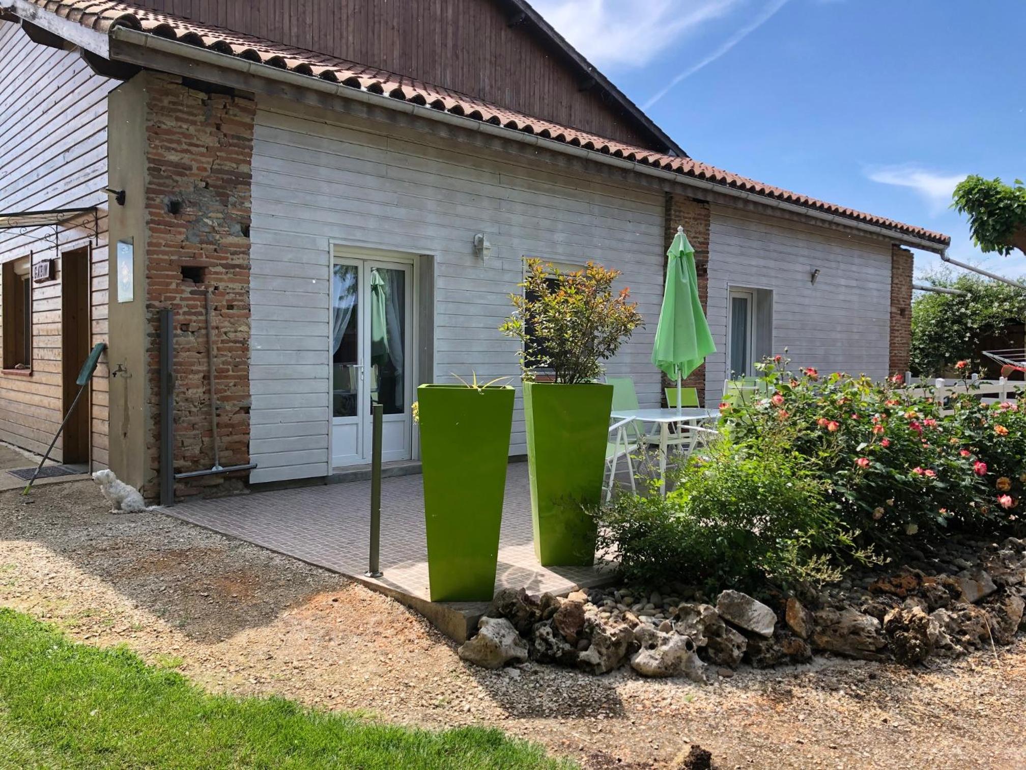 Three-Bedroom House photo 1